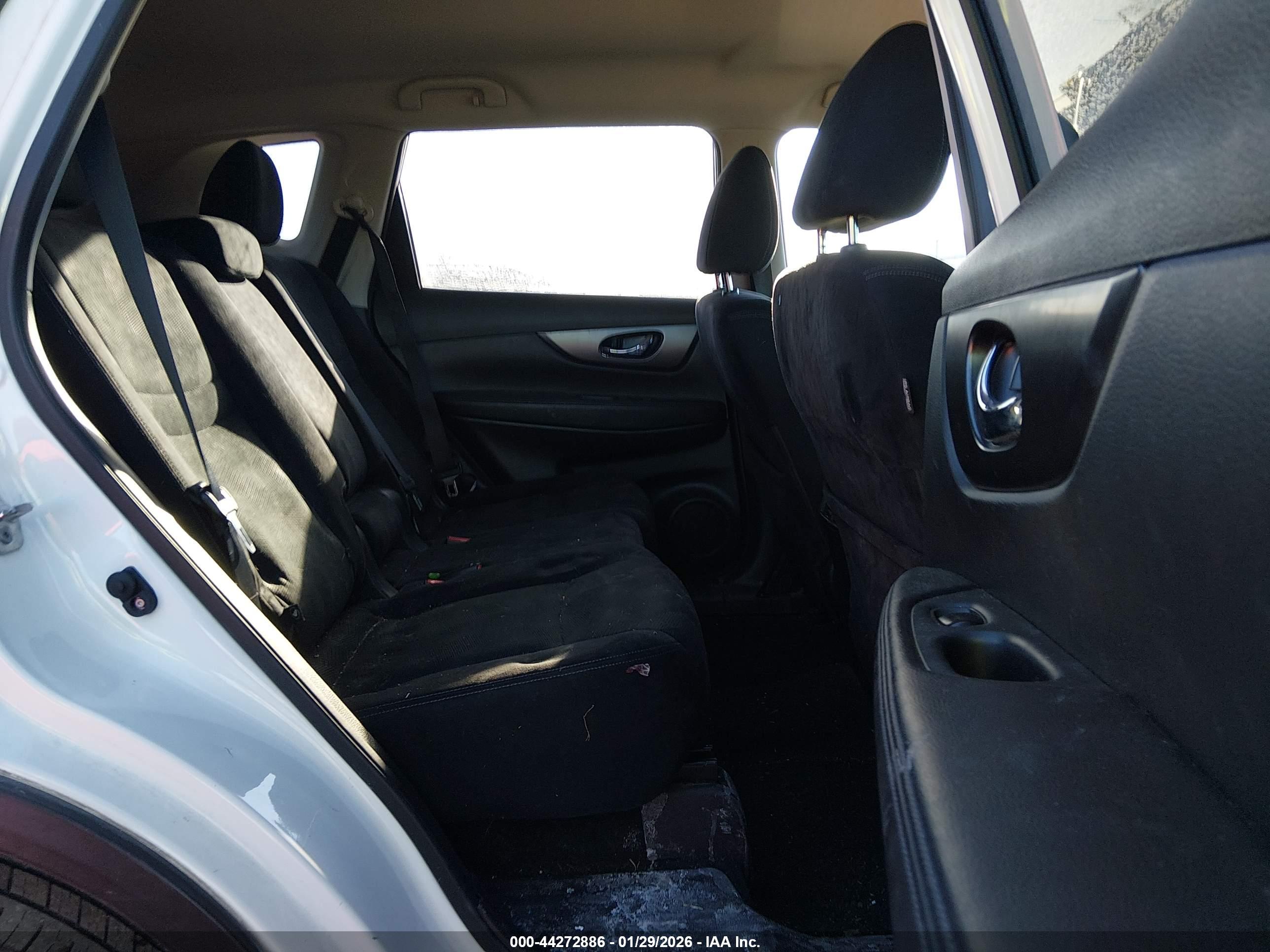 NISSAN ROGUE image 8