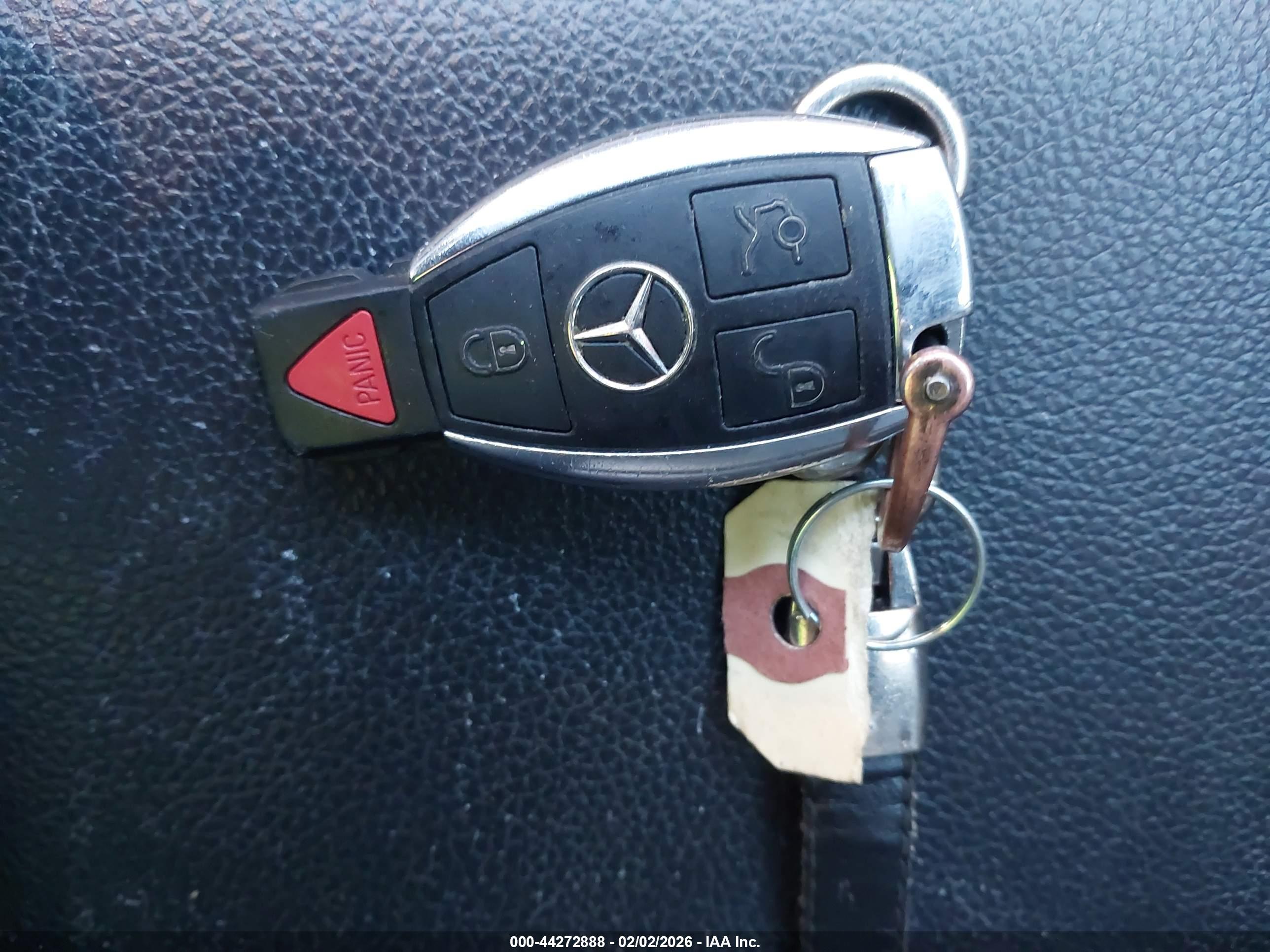 MERCEDES-BENZ GLA image 11