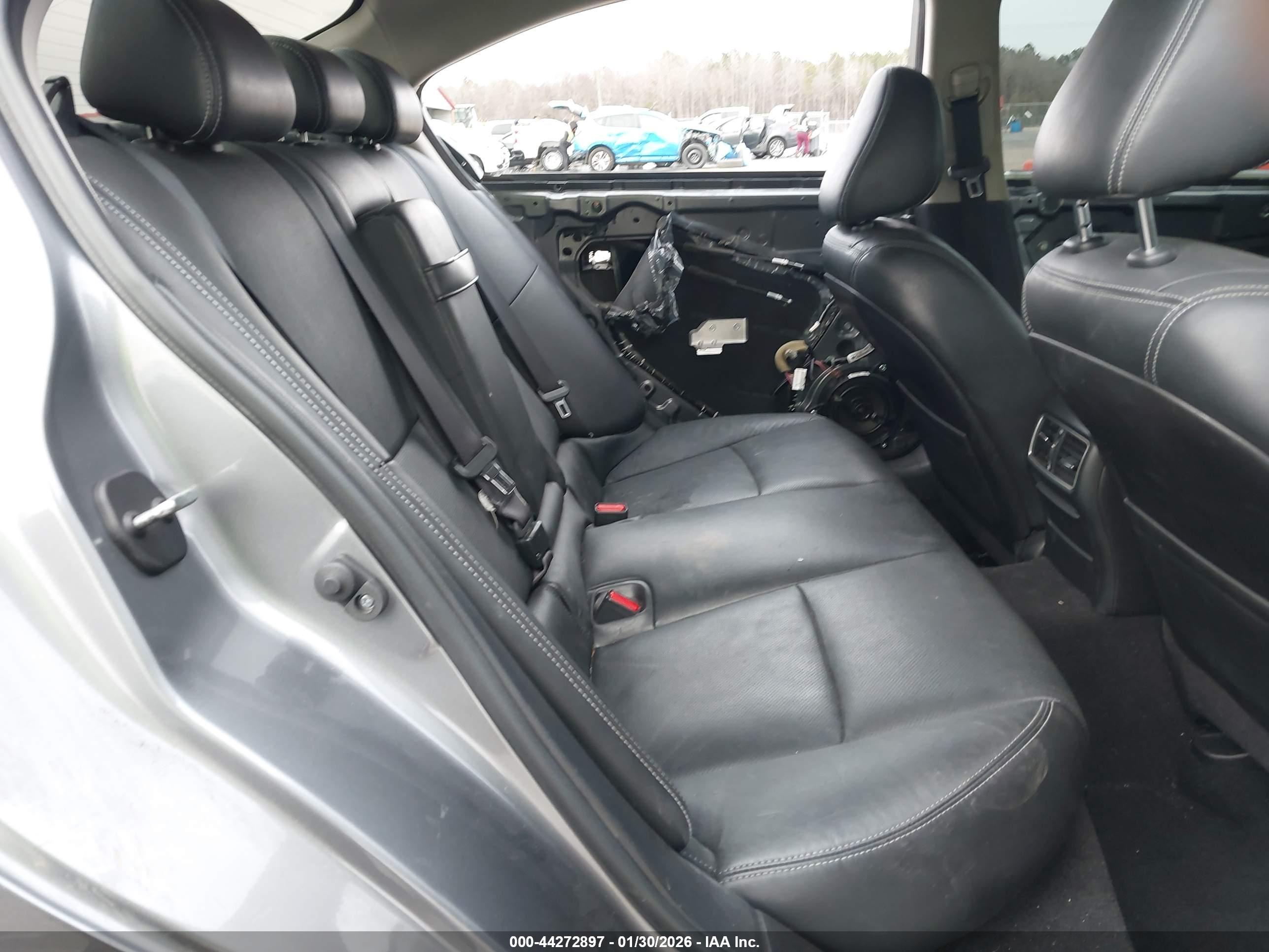 INFINITI Q50 image 8