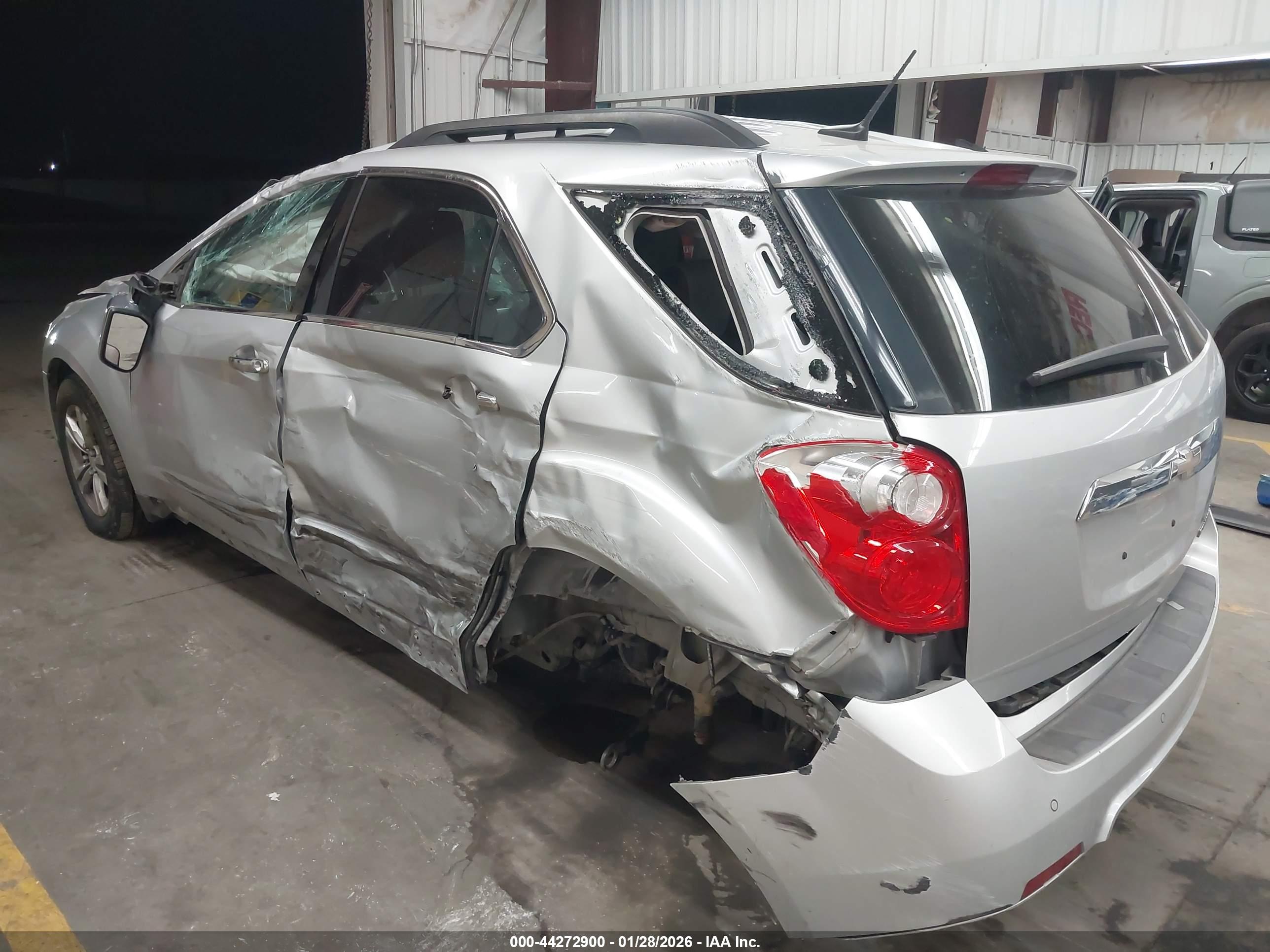 CHEVROLET EQUINOX image 3