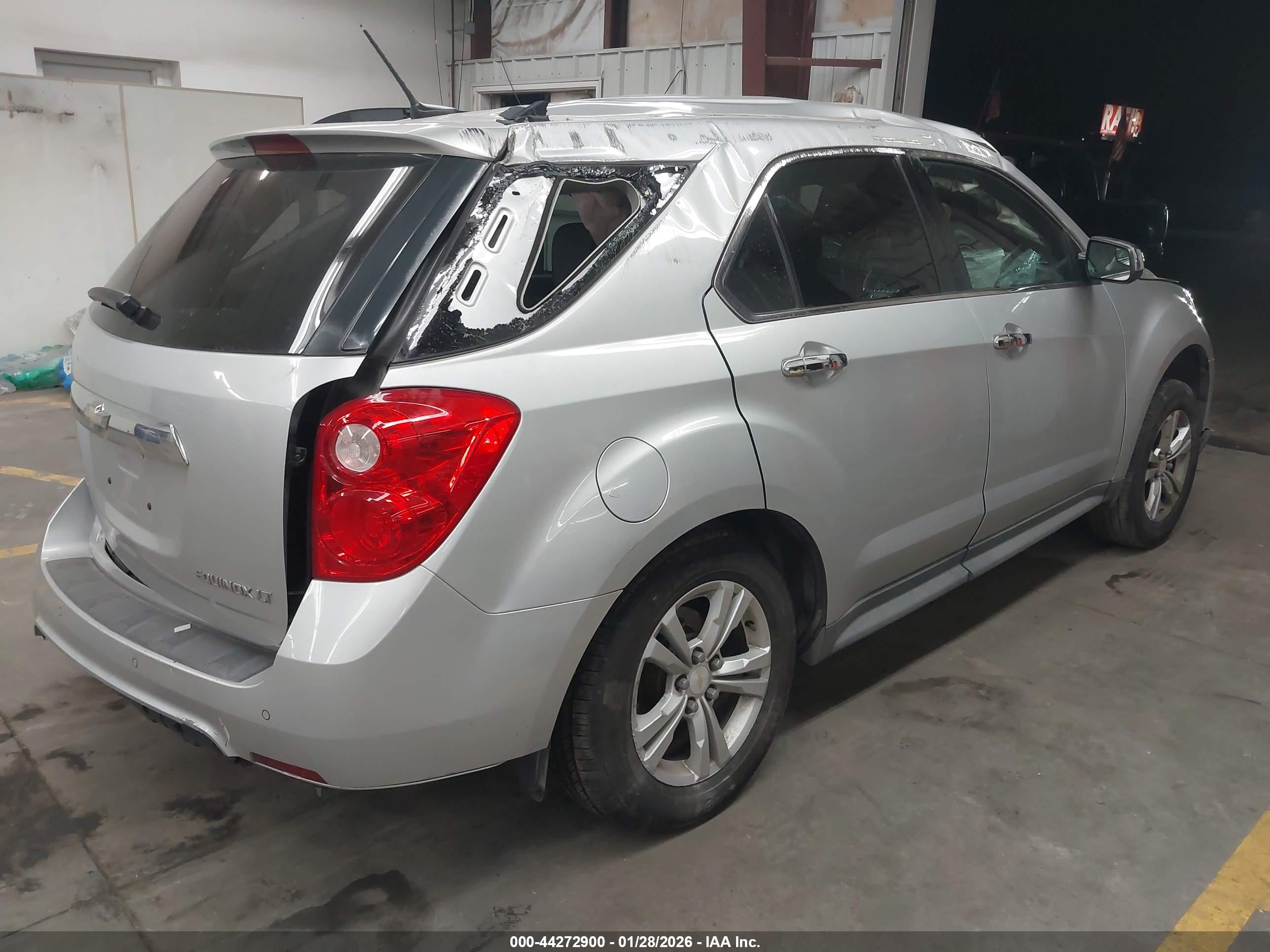 CHEVROLET EQUINOX image 4