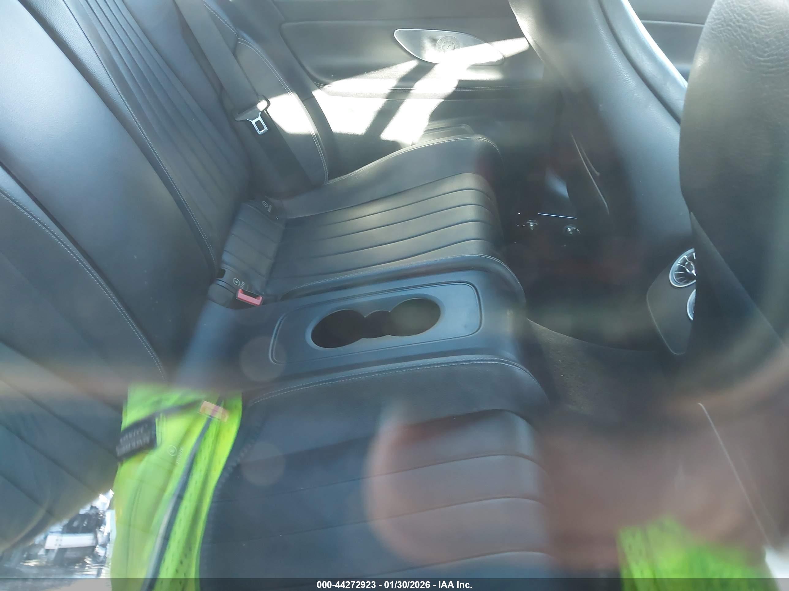 MERCEDES-BENZ E image 8