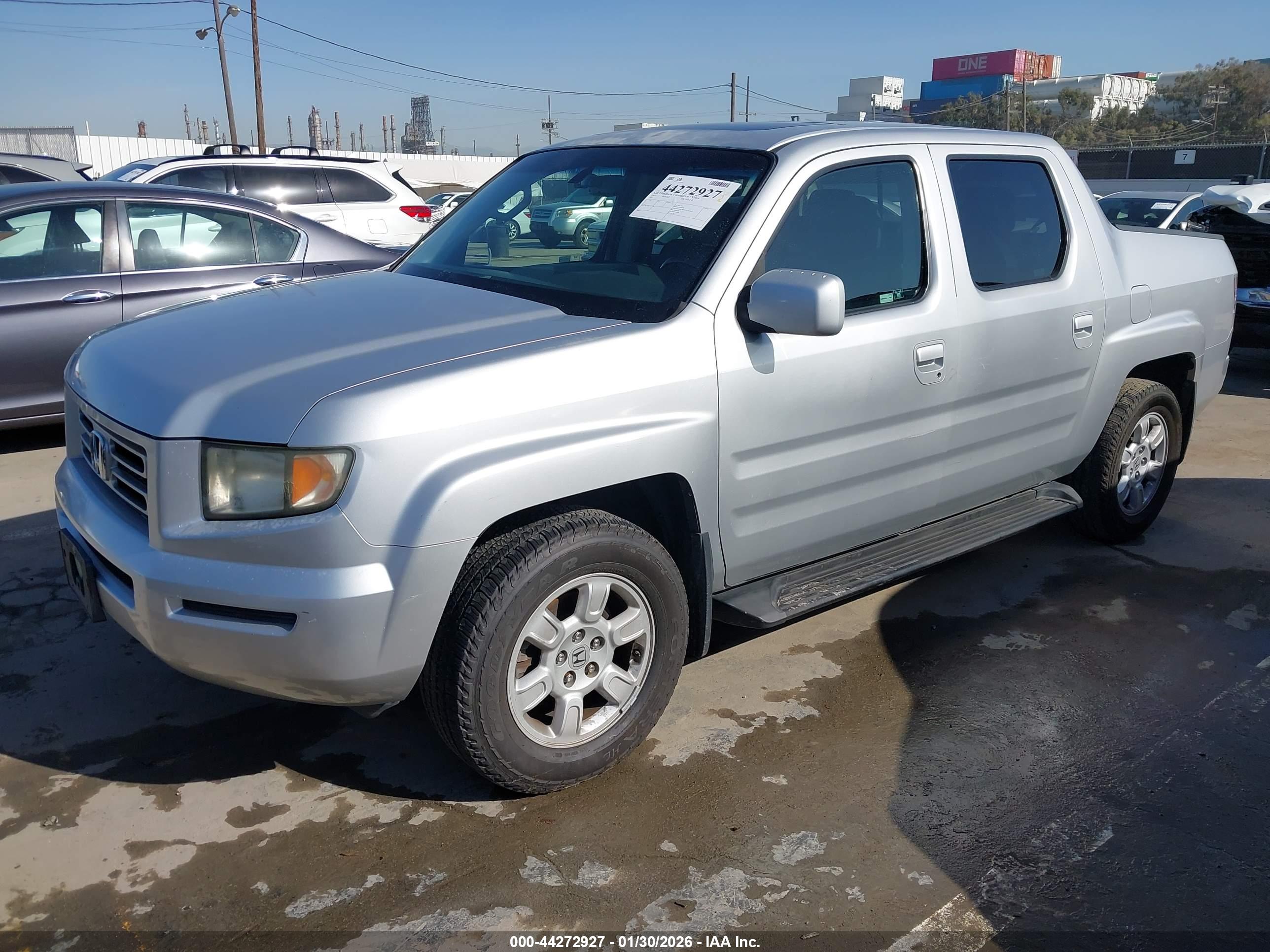 HONDA RIDGELINE image 2