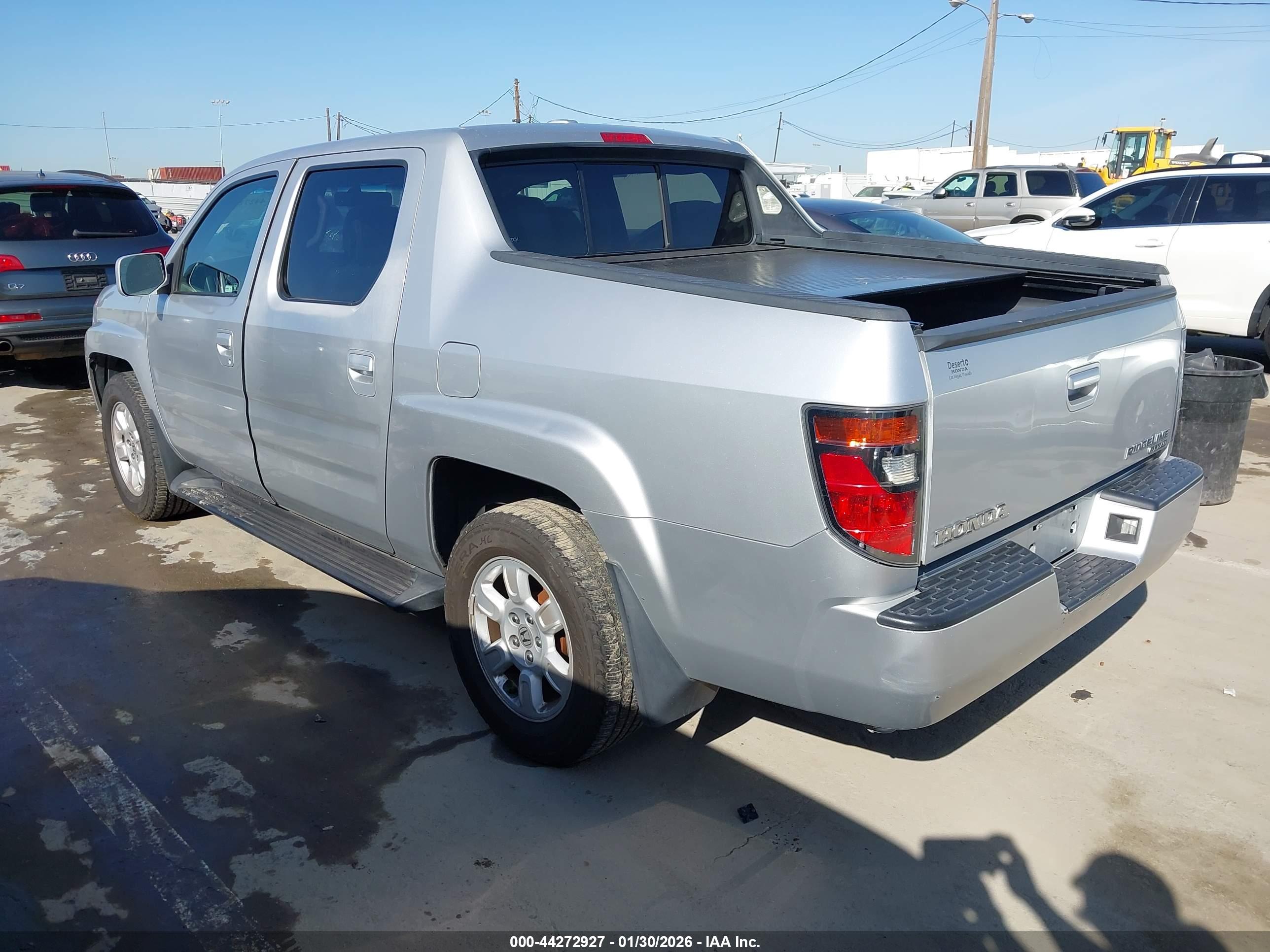 HONDA RIDGELINE image 3