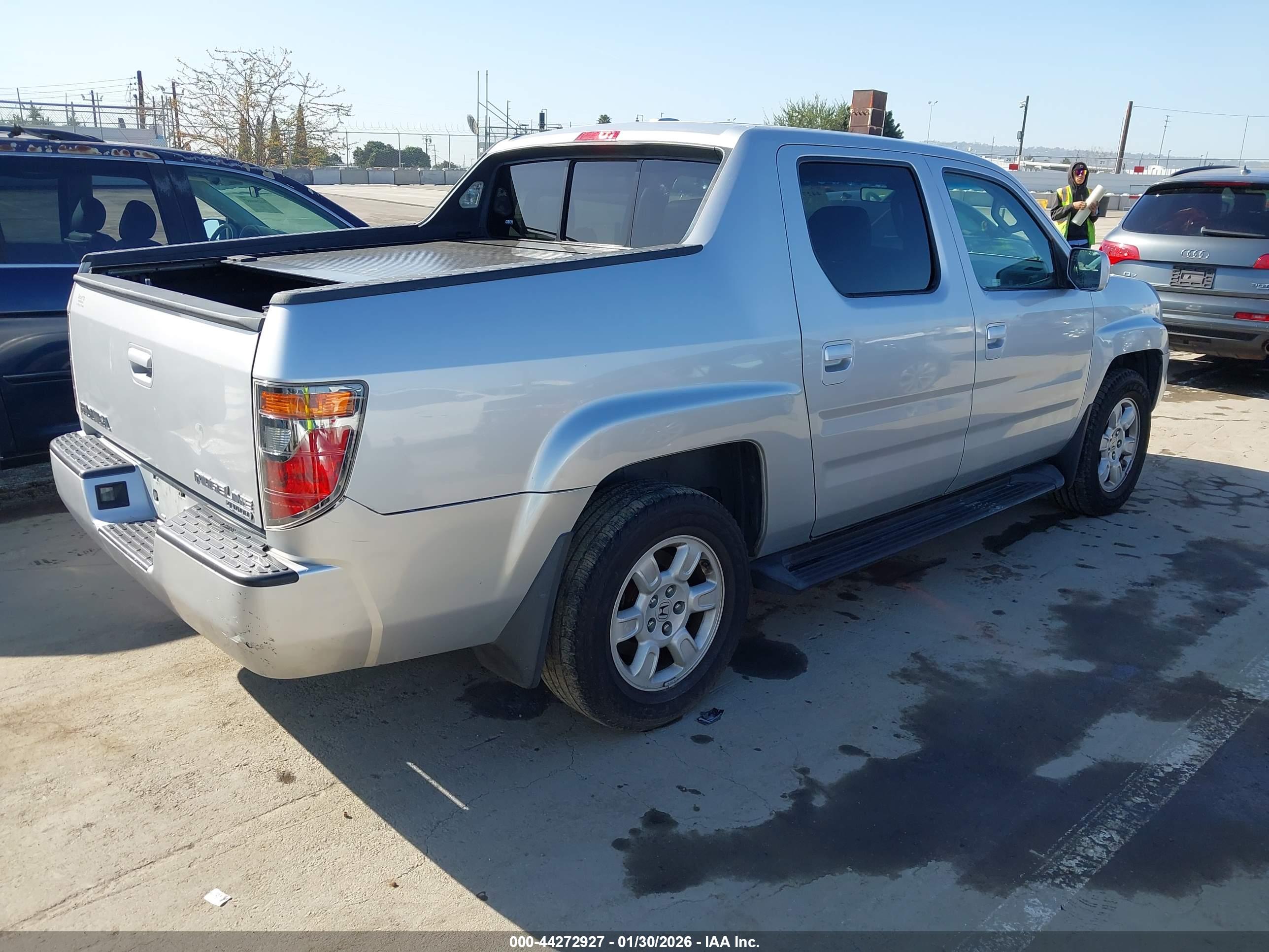 HONDA RIDGELINE image 4