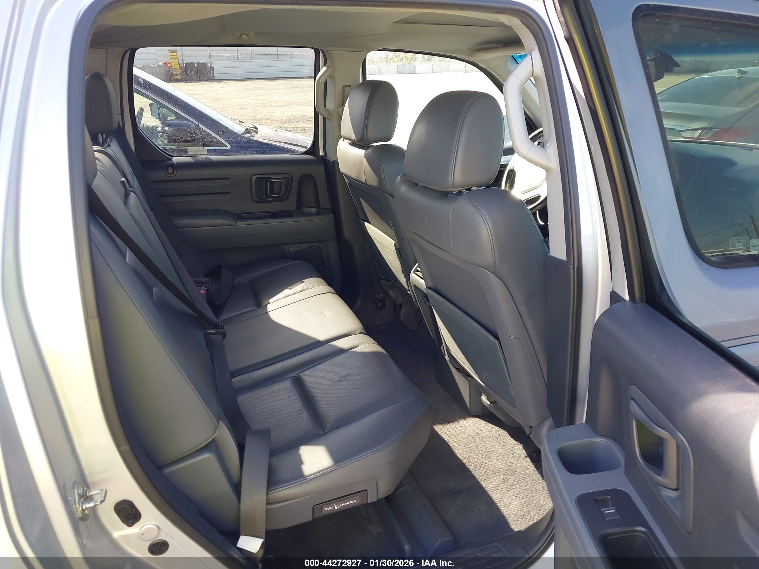 HONDA RIDGELINE image 8