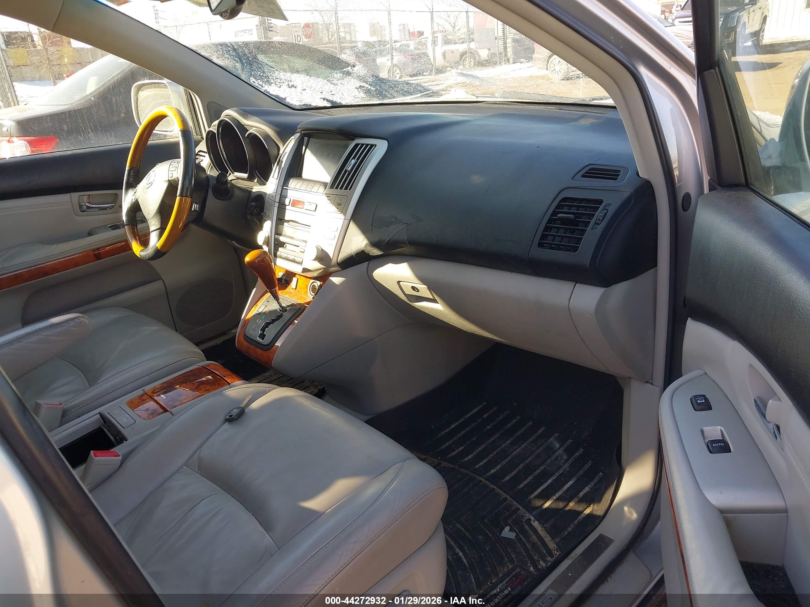LEXUS RX image 5