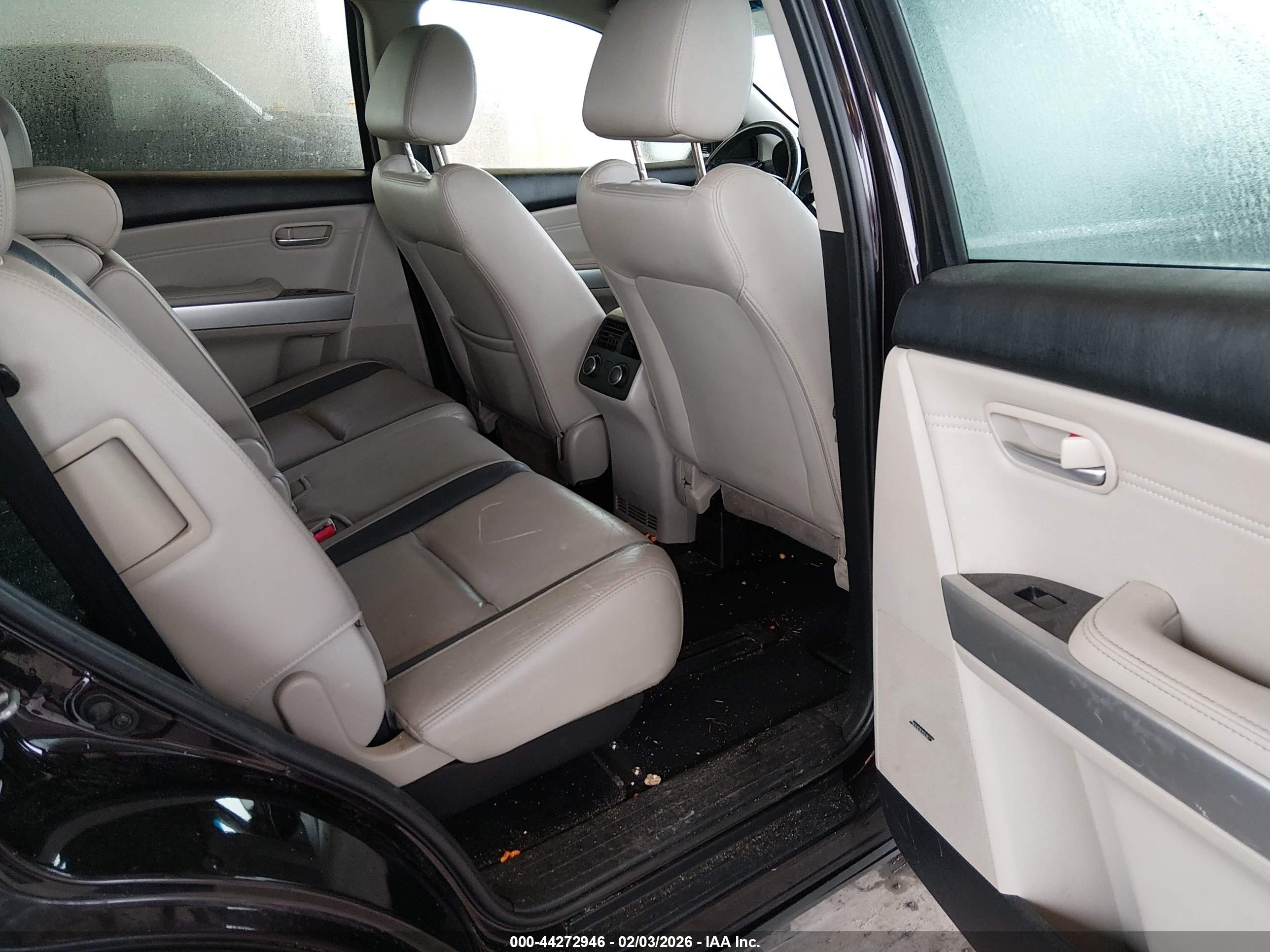 MAZDA CX-9 image 8