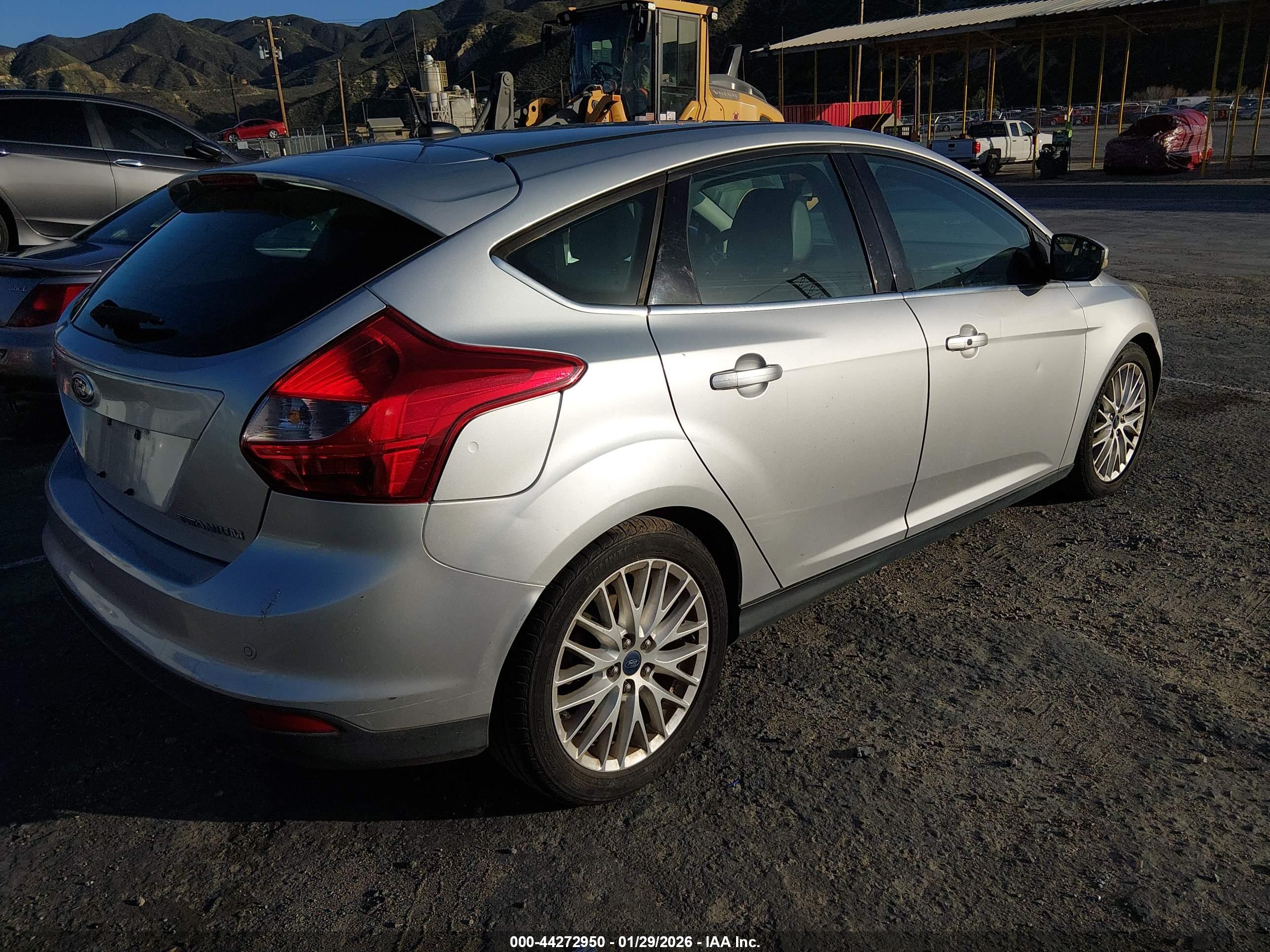 FORD FOCUS image 4