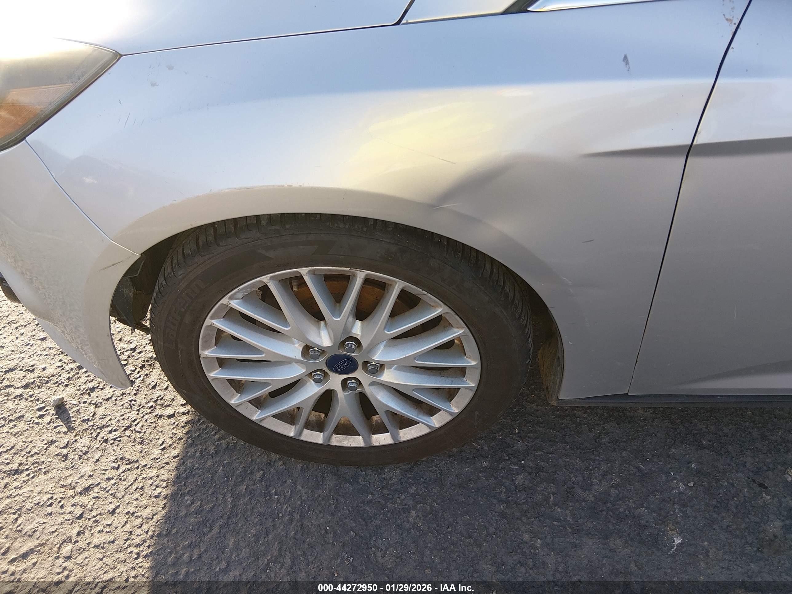 FORD FOCUS image 6