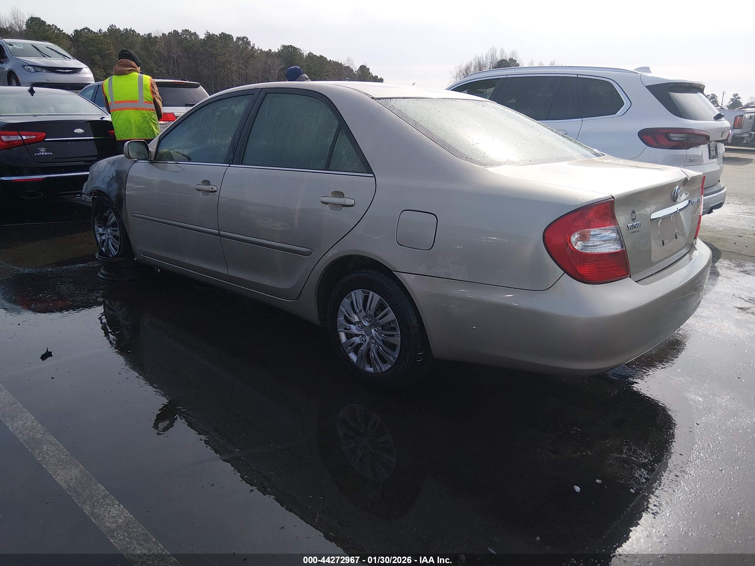 TOYOTA CAMRY image 3