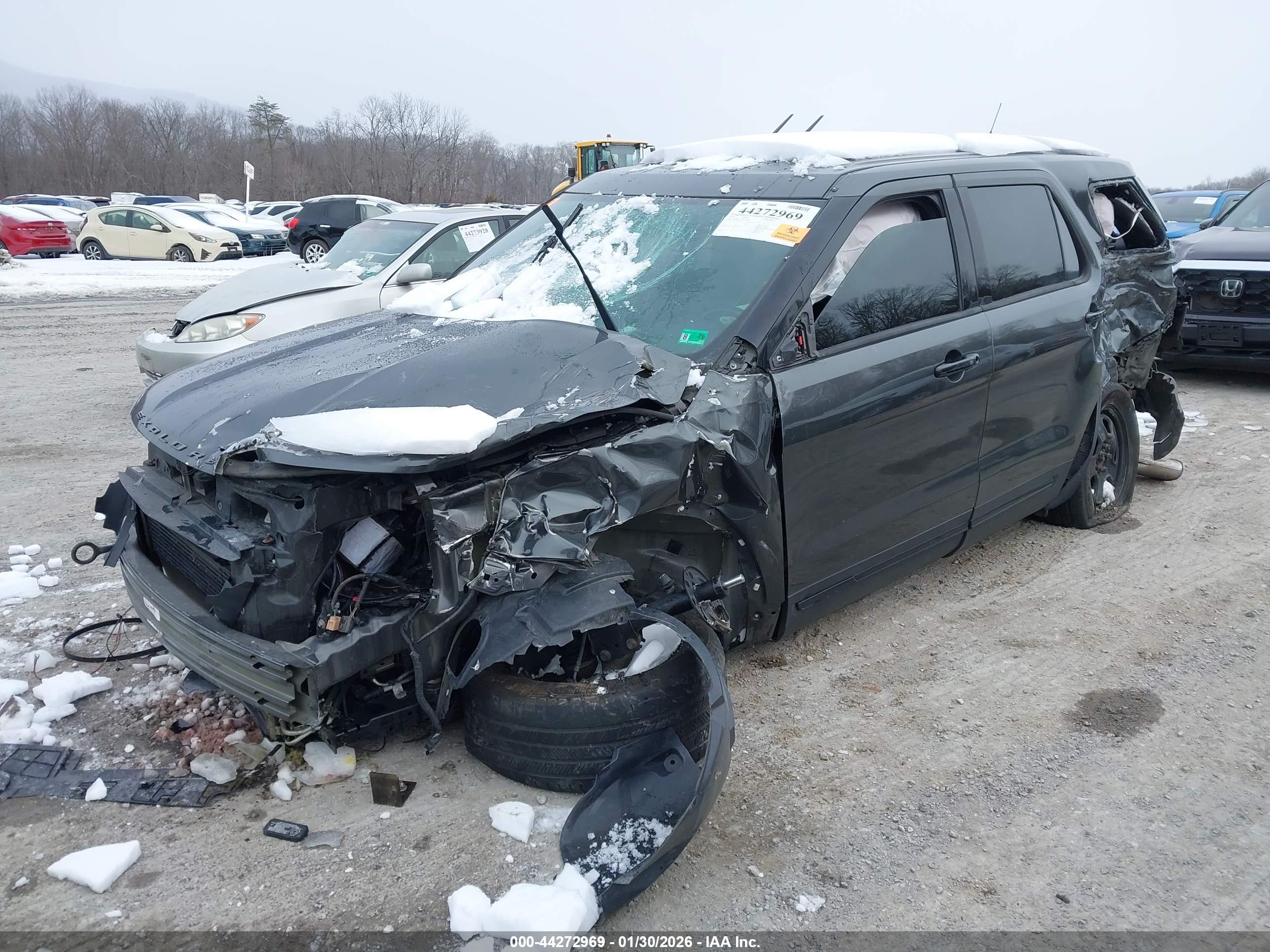 FORD EXPLORER image 2