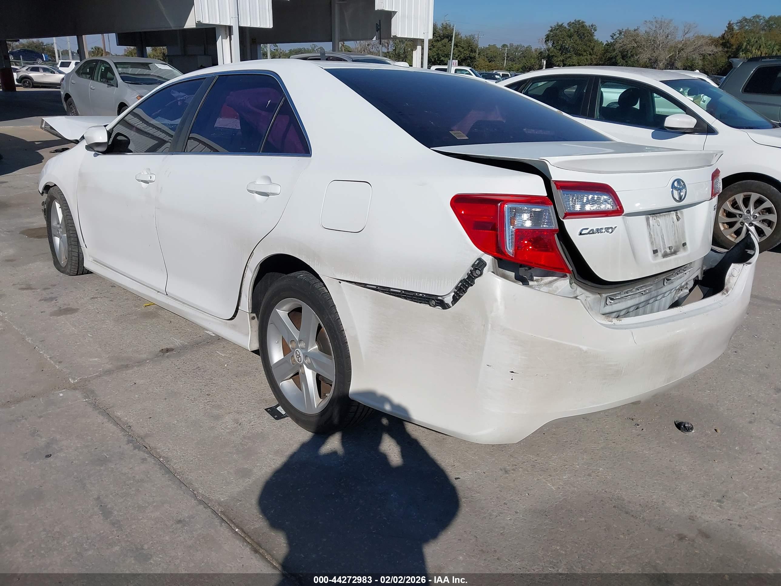 TOYOTA CAMRY image 3