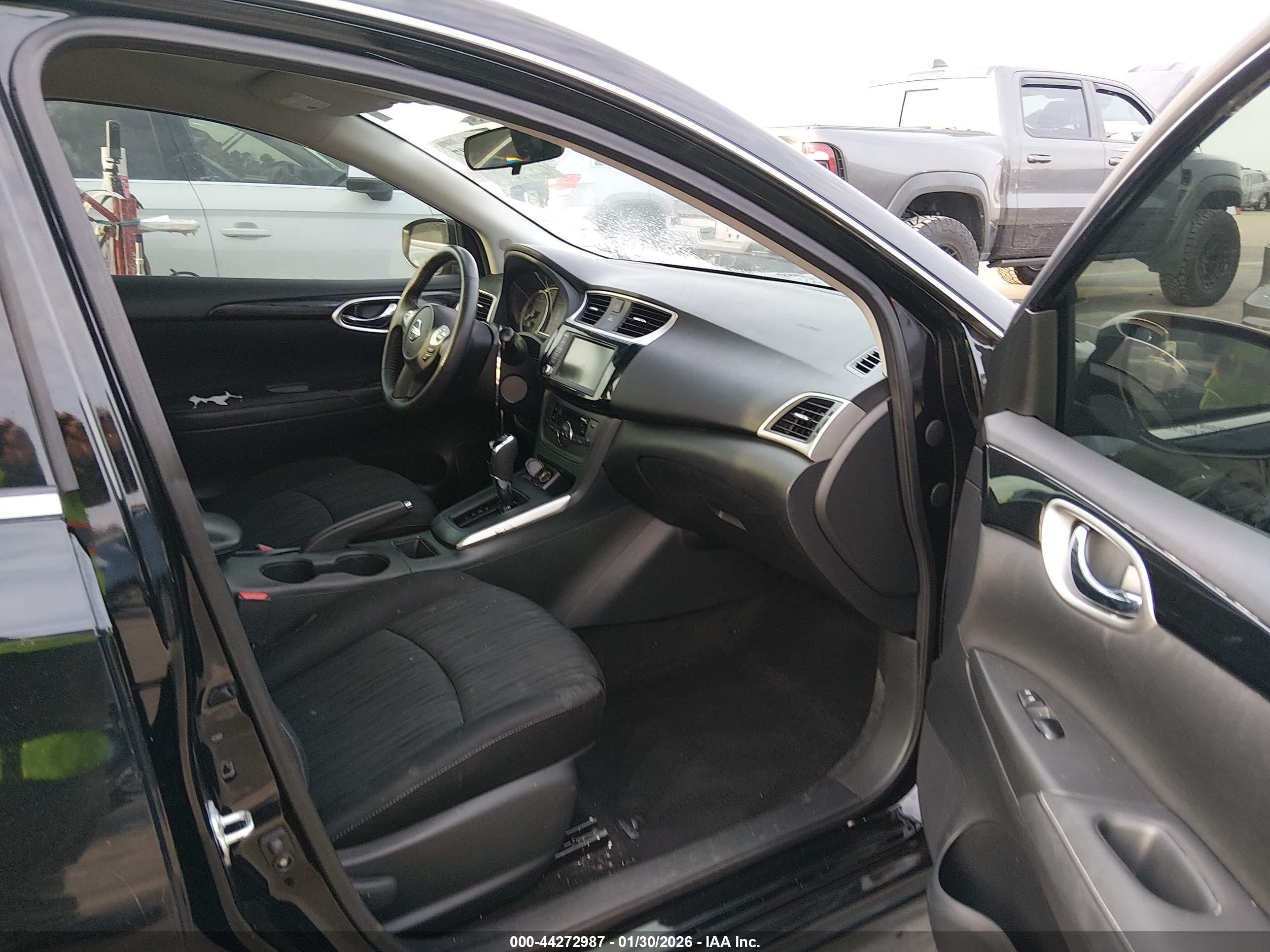 NISSAN SENTRA image 5