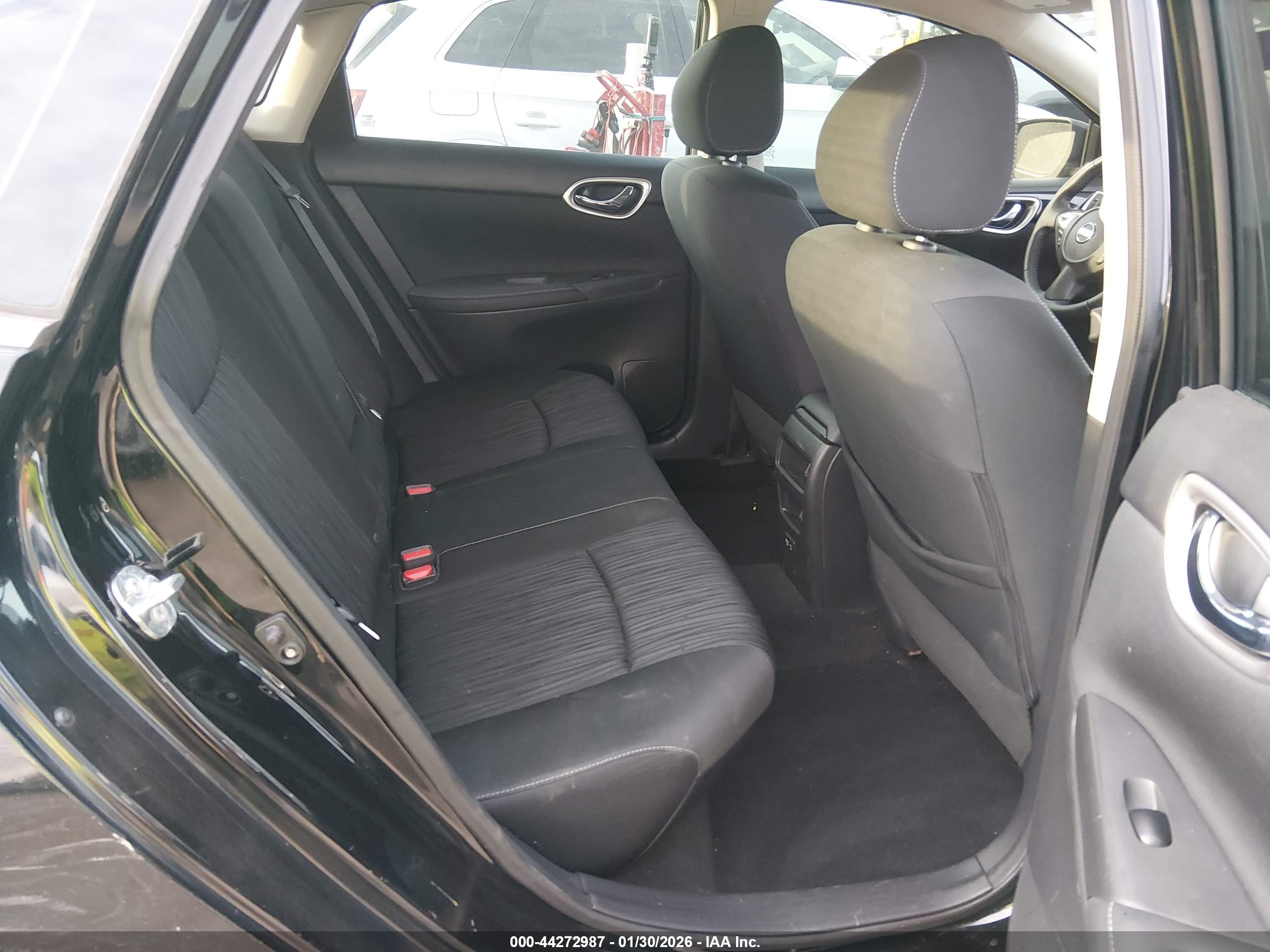 NISSAN SENTRA image 8
