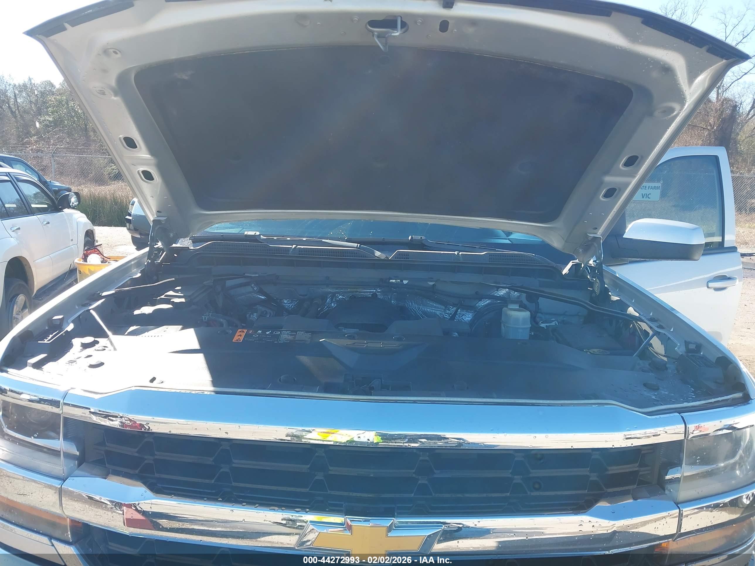 CHEVROLET SILVERADO image 10