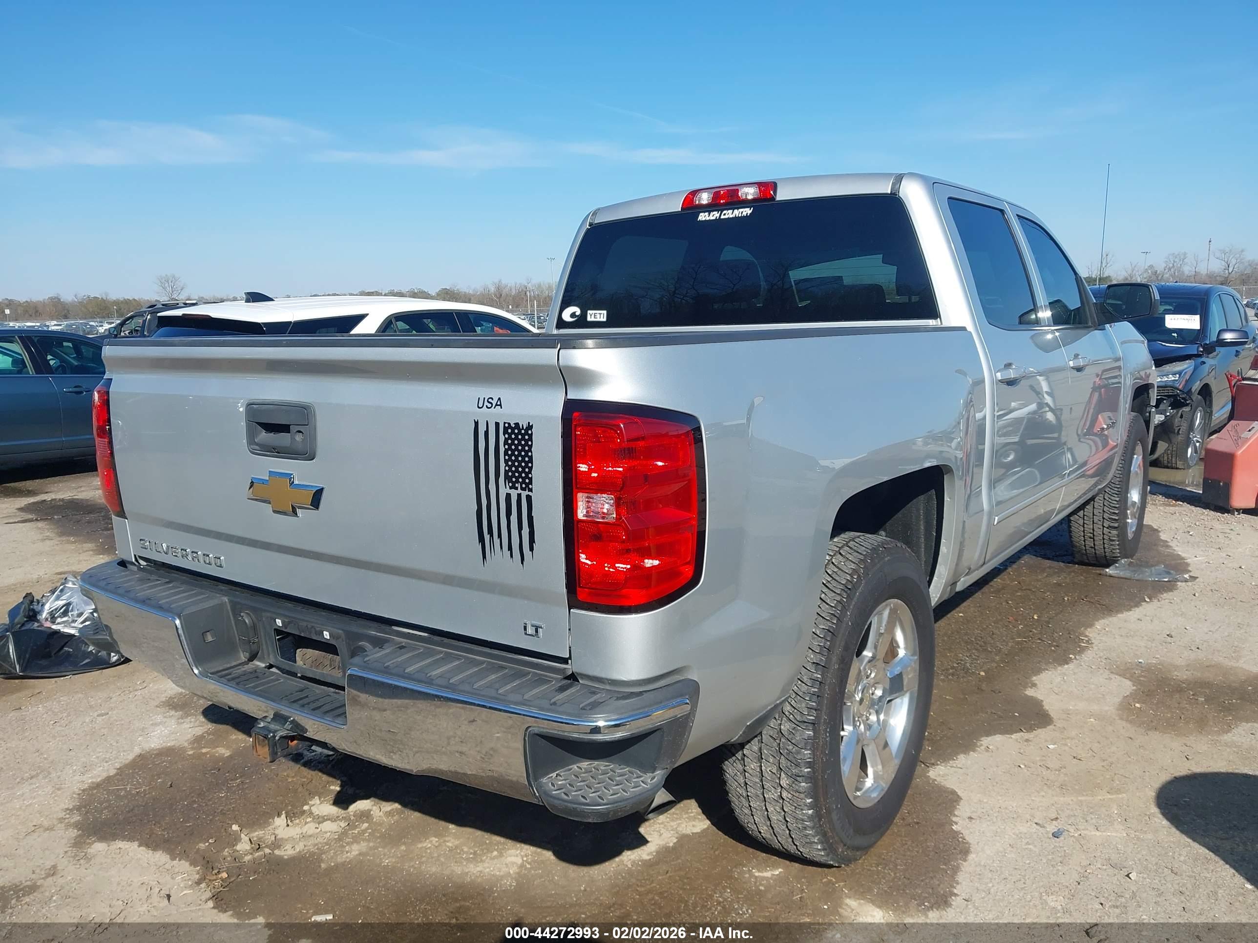 CHEVROLET SILVERADO image 4