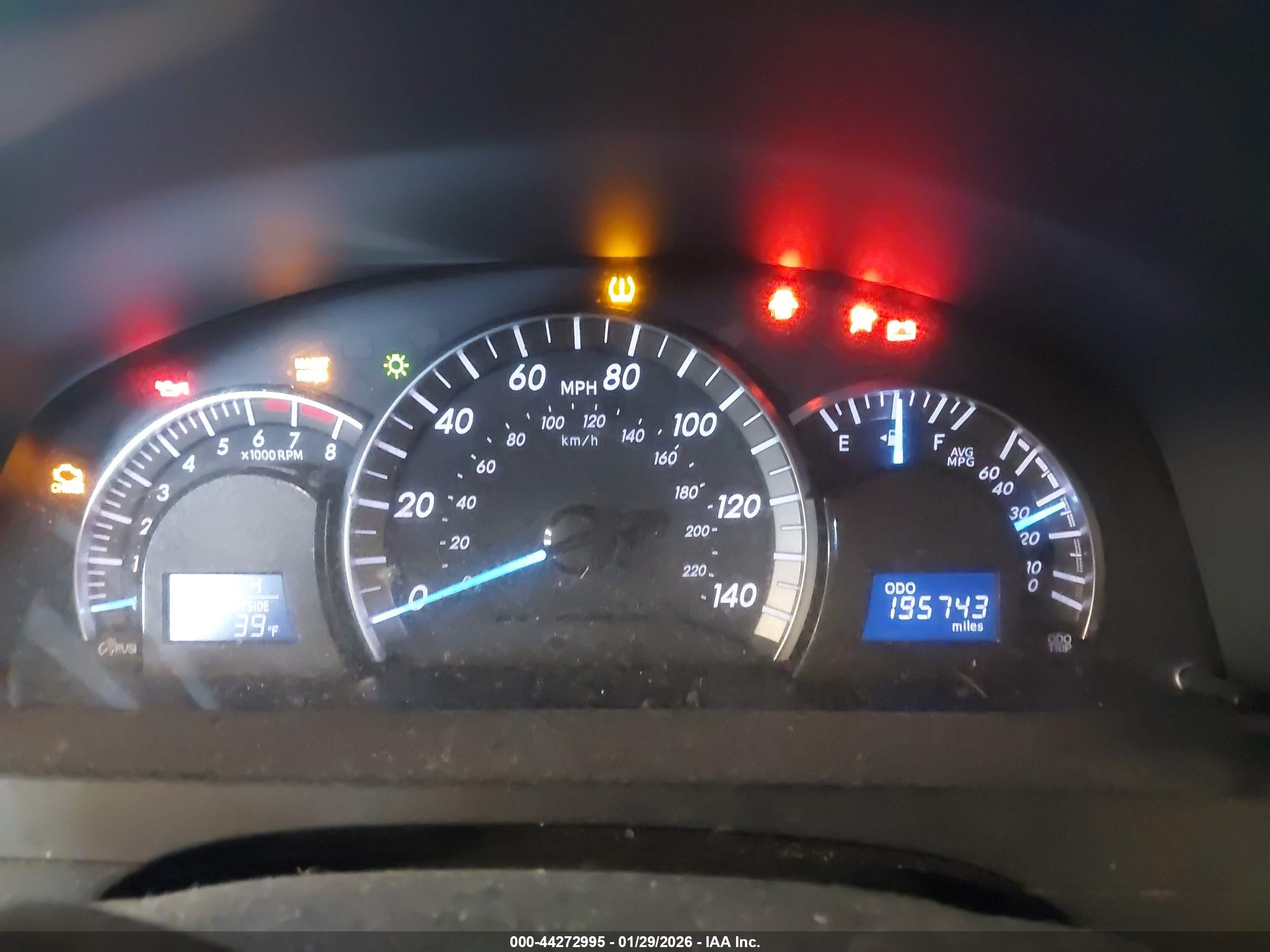 TOYOTA CAMRY image 7