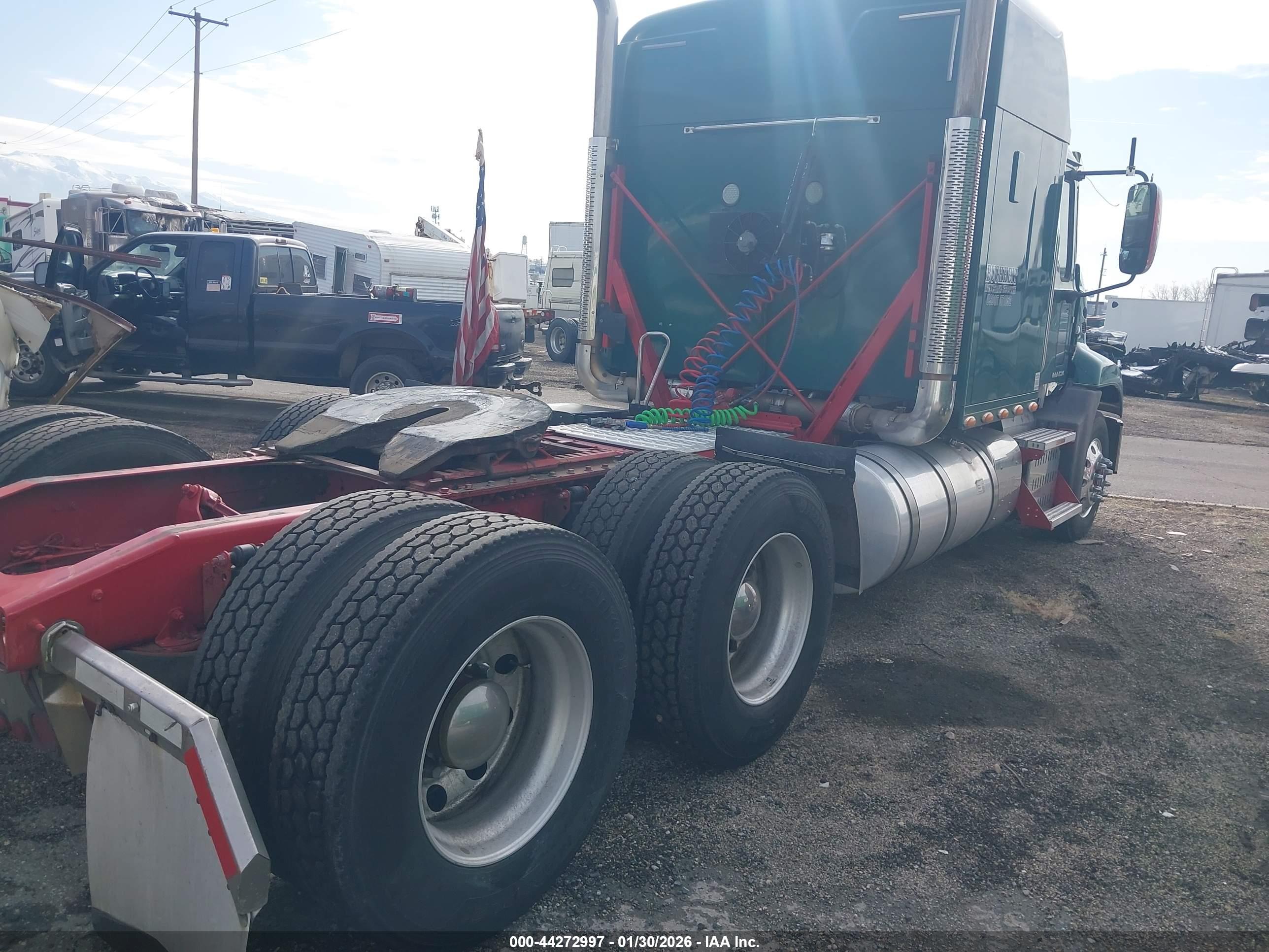 MACK PINNACLE image 4