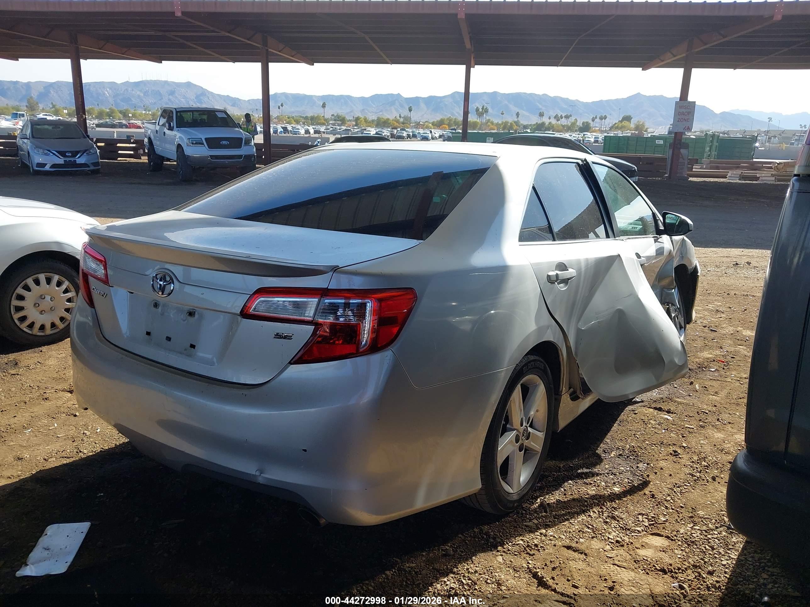 TOYOTA CAMRY image 4