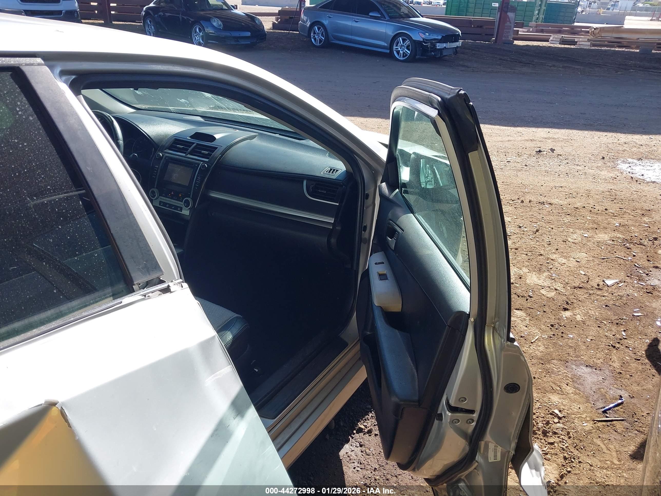 TOYOTA CAMRY image 5