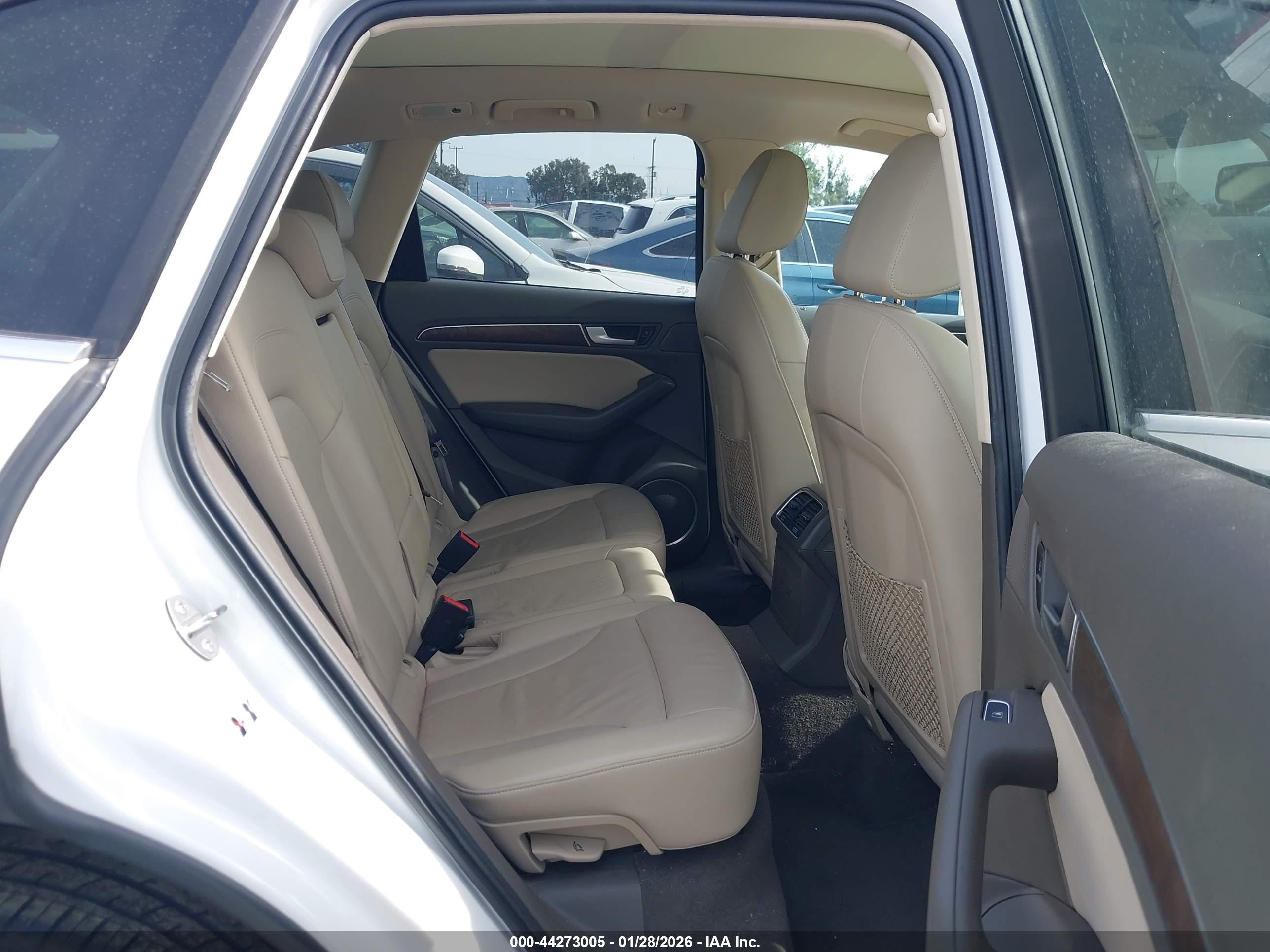 AUDI Q5 image 8
