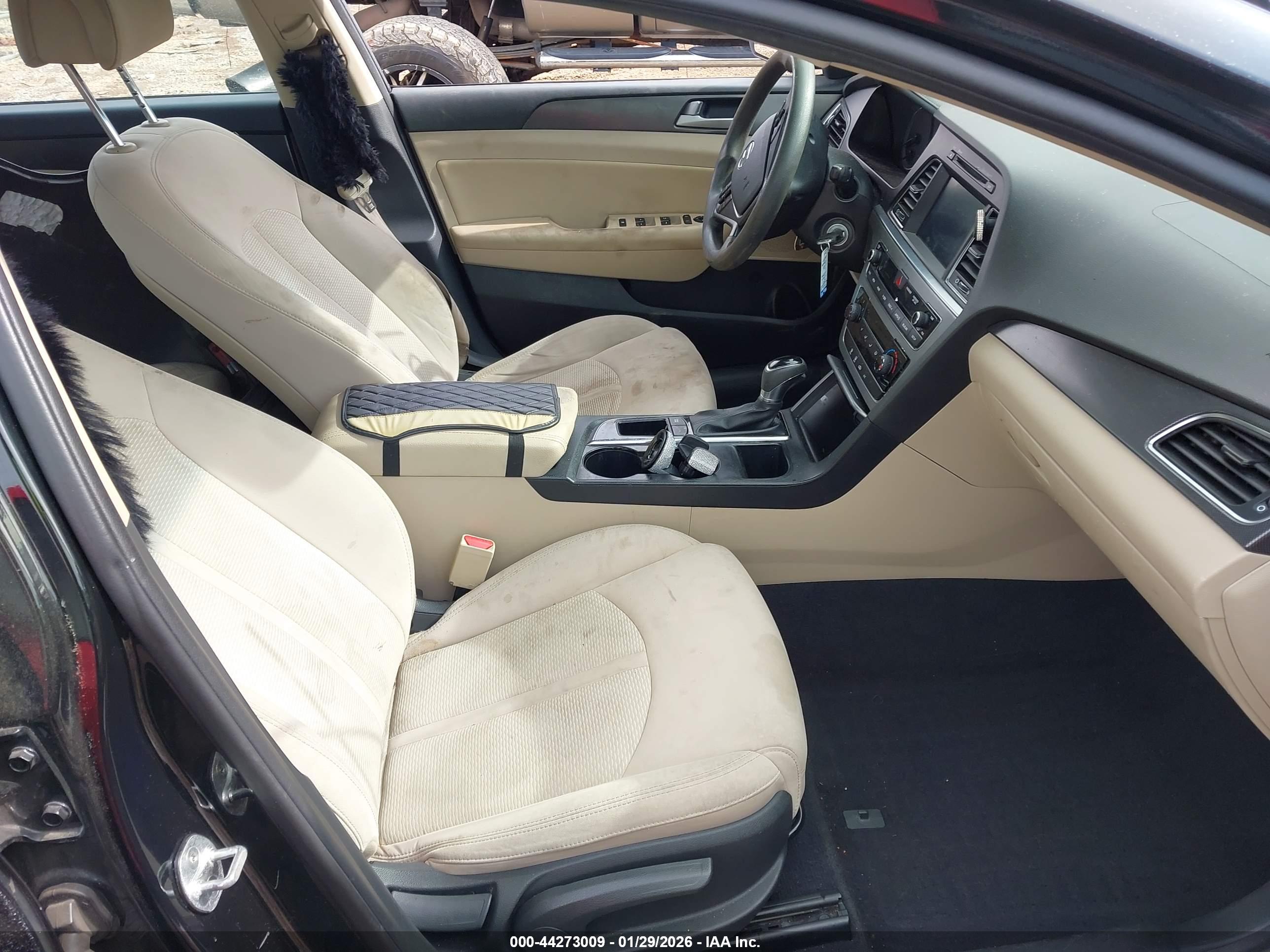 HYUNDAI SONATA image 5