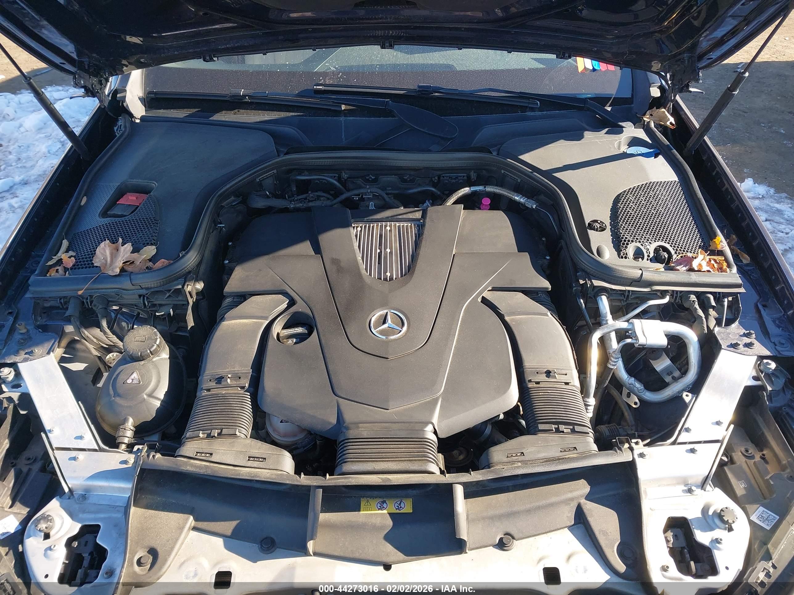 MERCEDES-BENZ E image 10