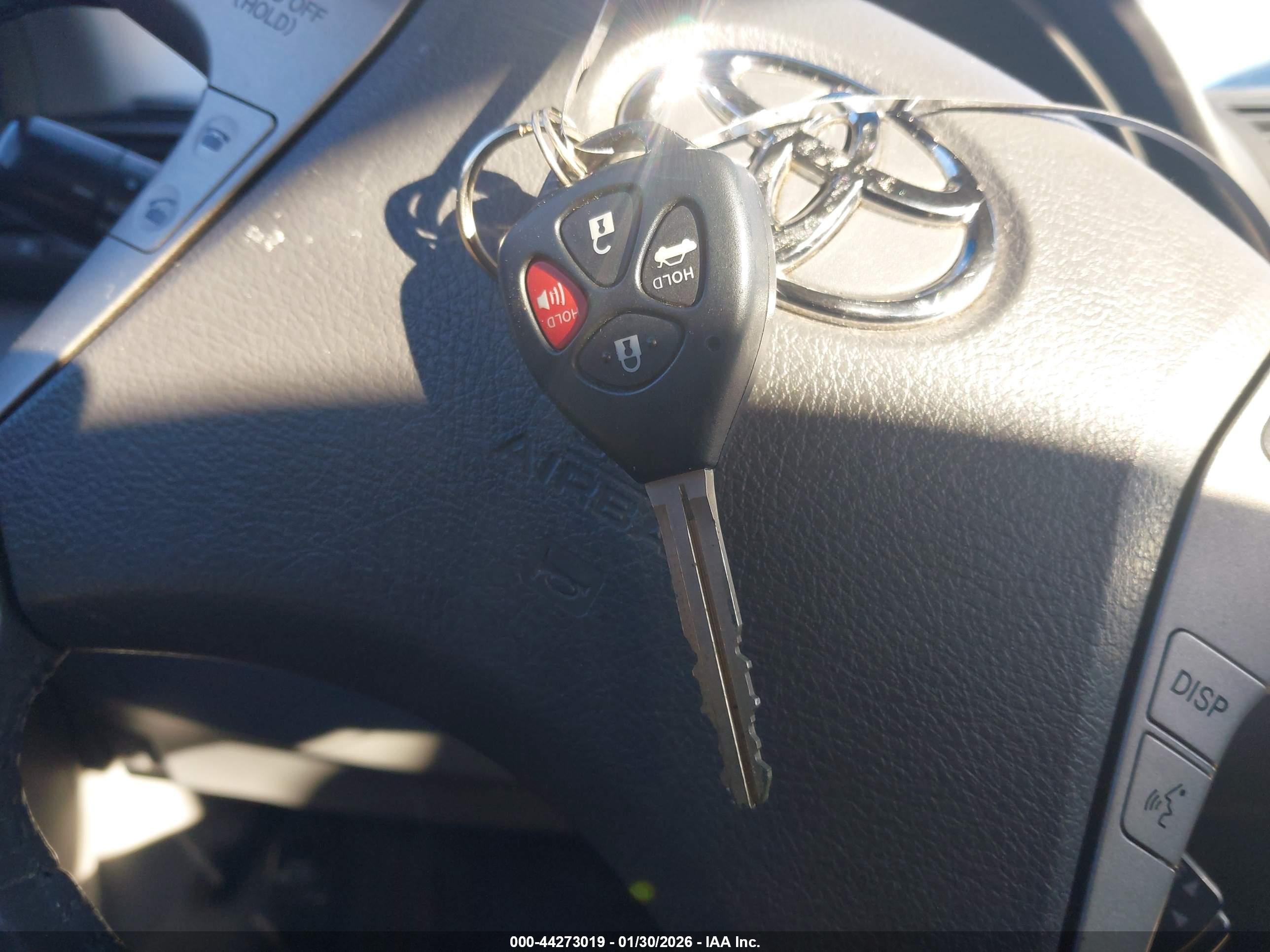 TOYOTA CAMRY image 11