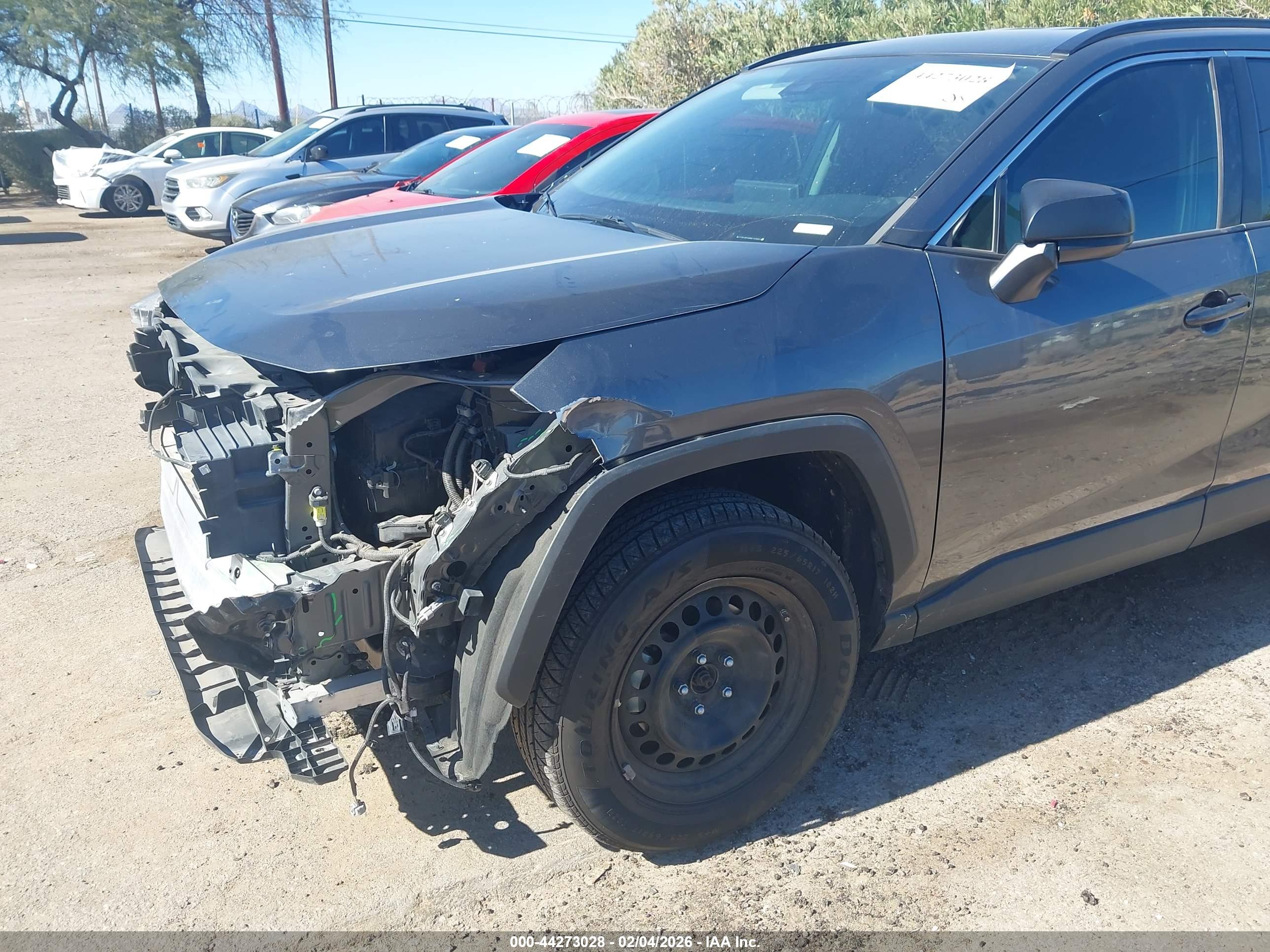 TOYOTA RAV4 image 6