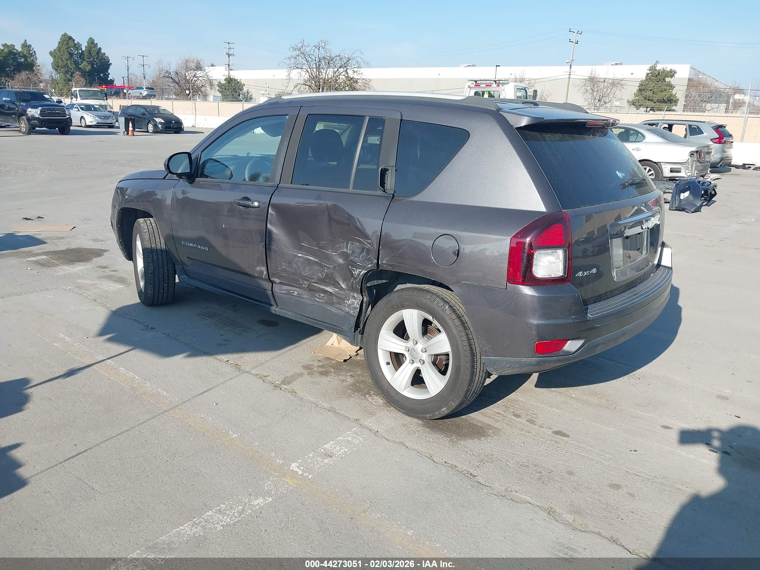 JEEP COMPASS image 3
