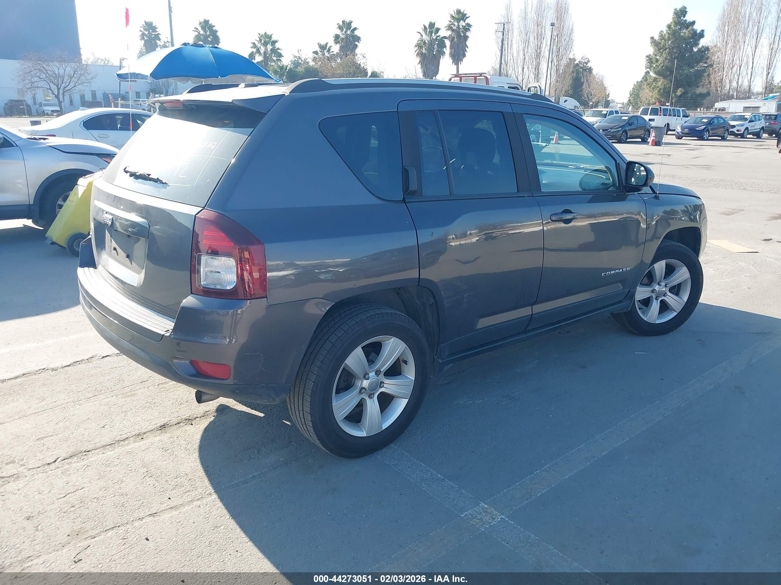 JEEP COMPASS image 4