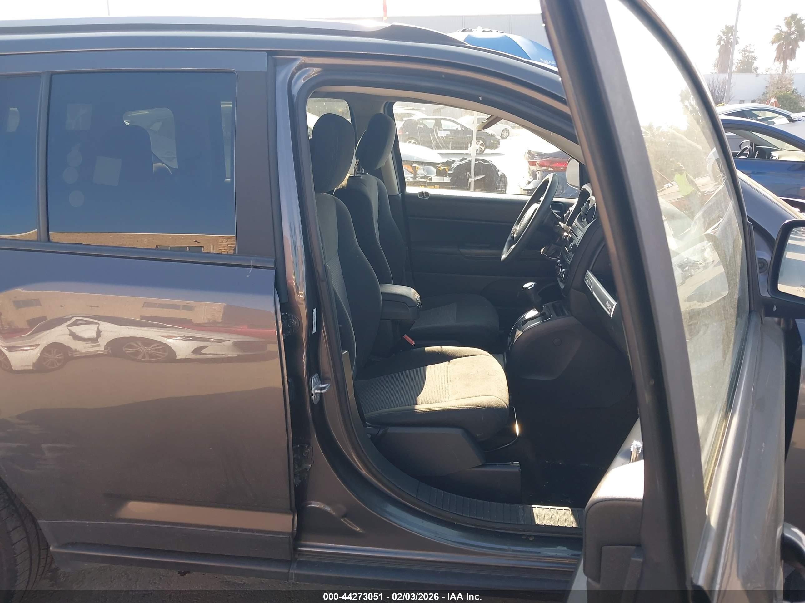 JEEP COMPASS image 5
