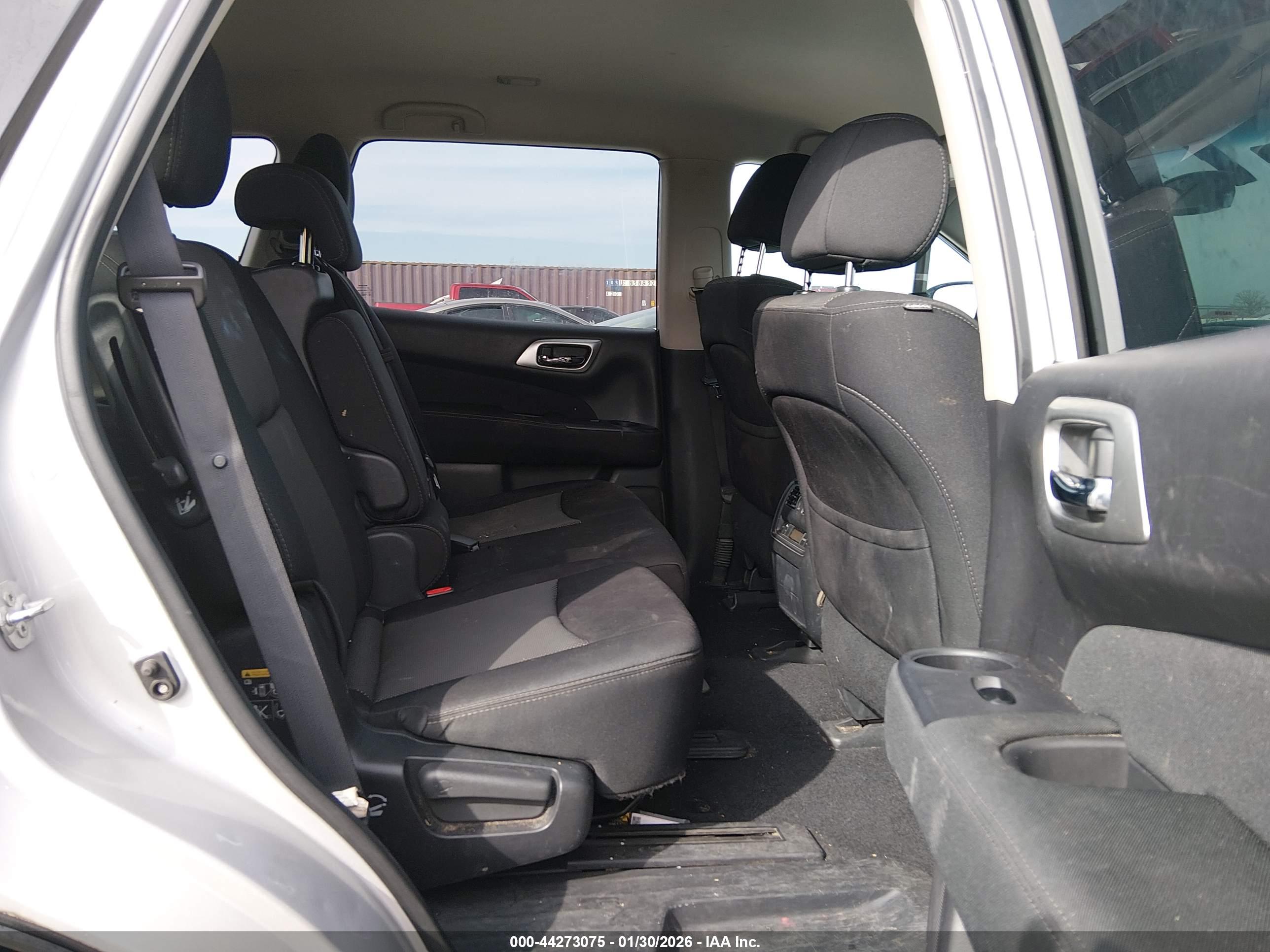 NISSAN PATHFINDER image 8