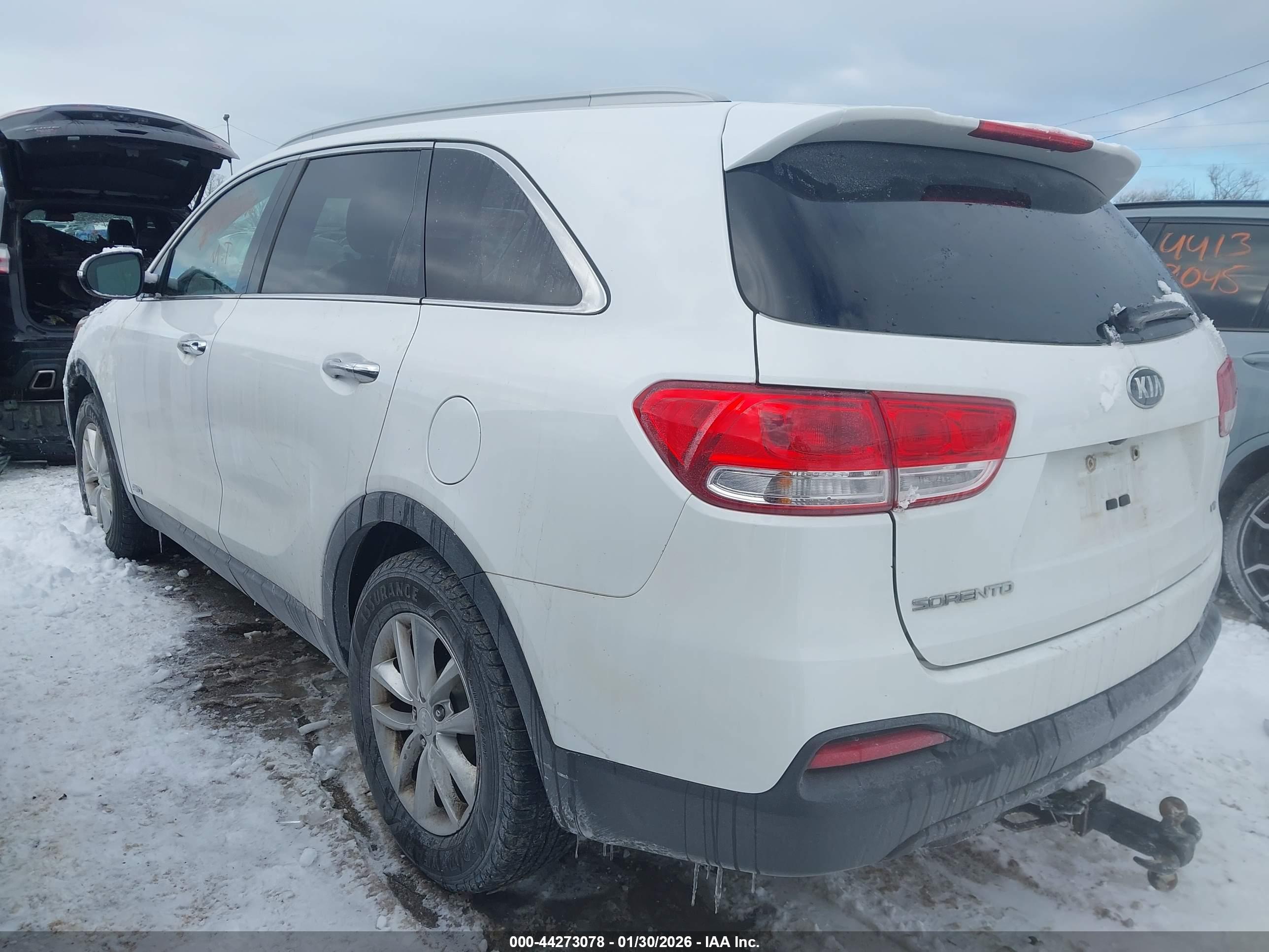 KIA SORENTO image 3