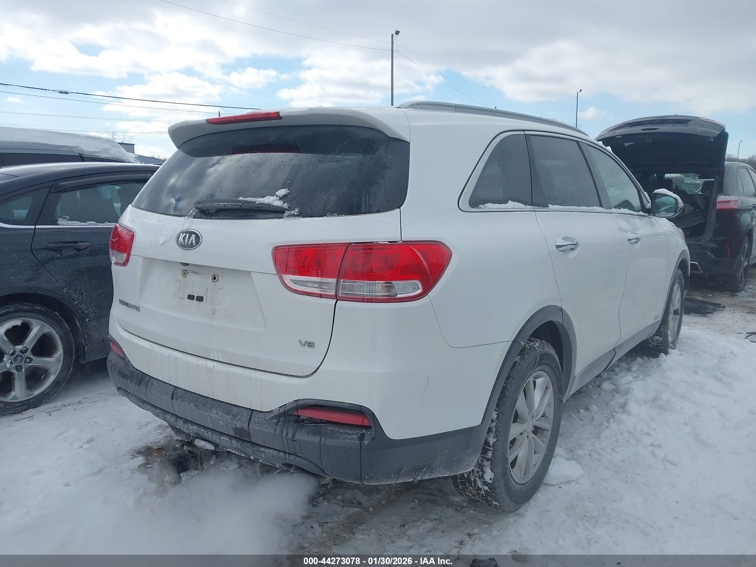 KIA SORENTO image 4