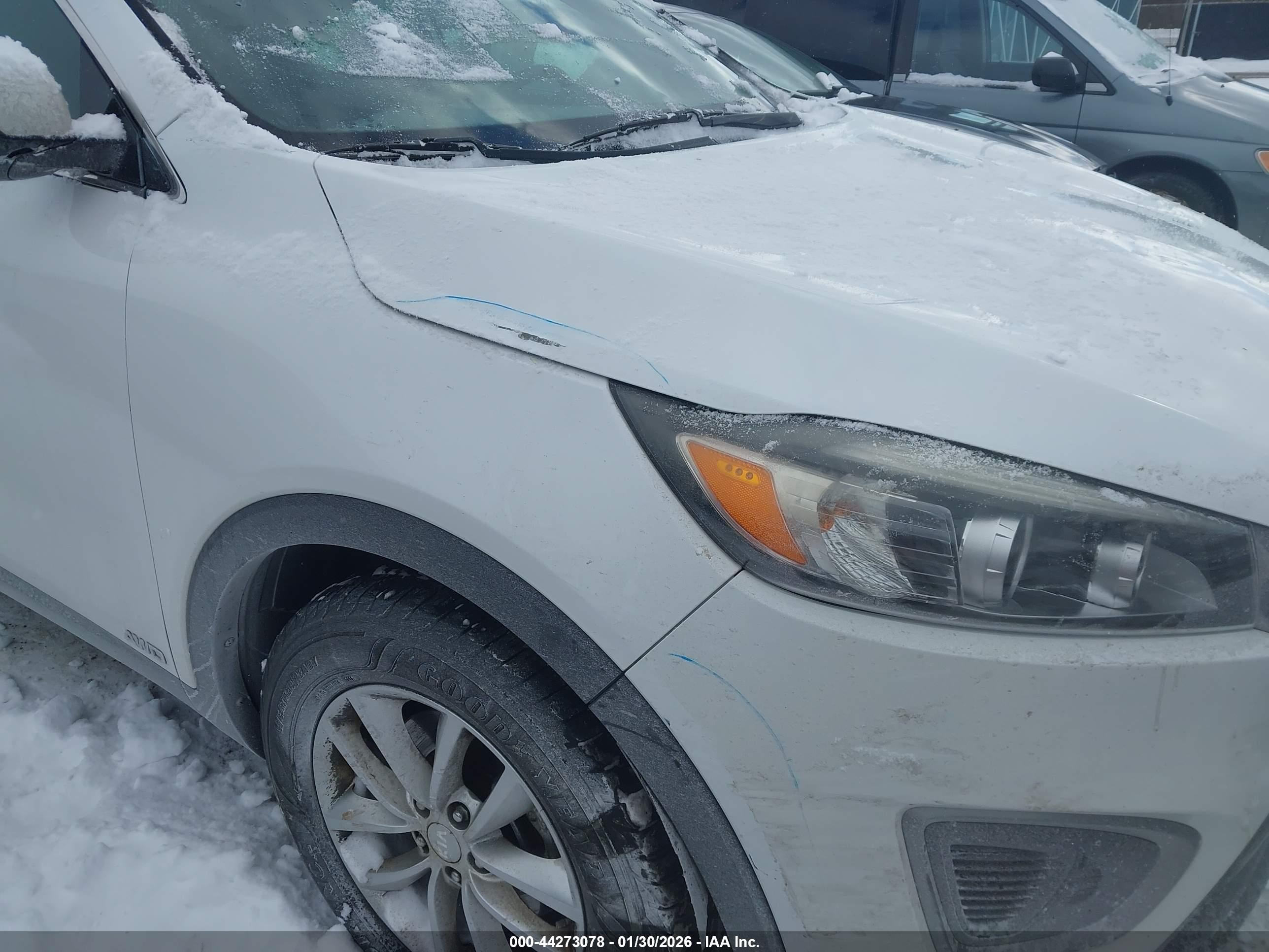 KIA SORENTO image 6