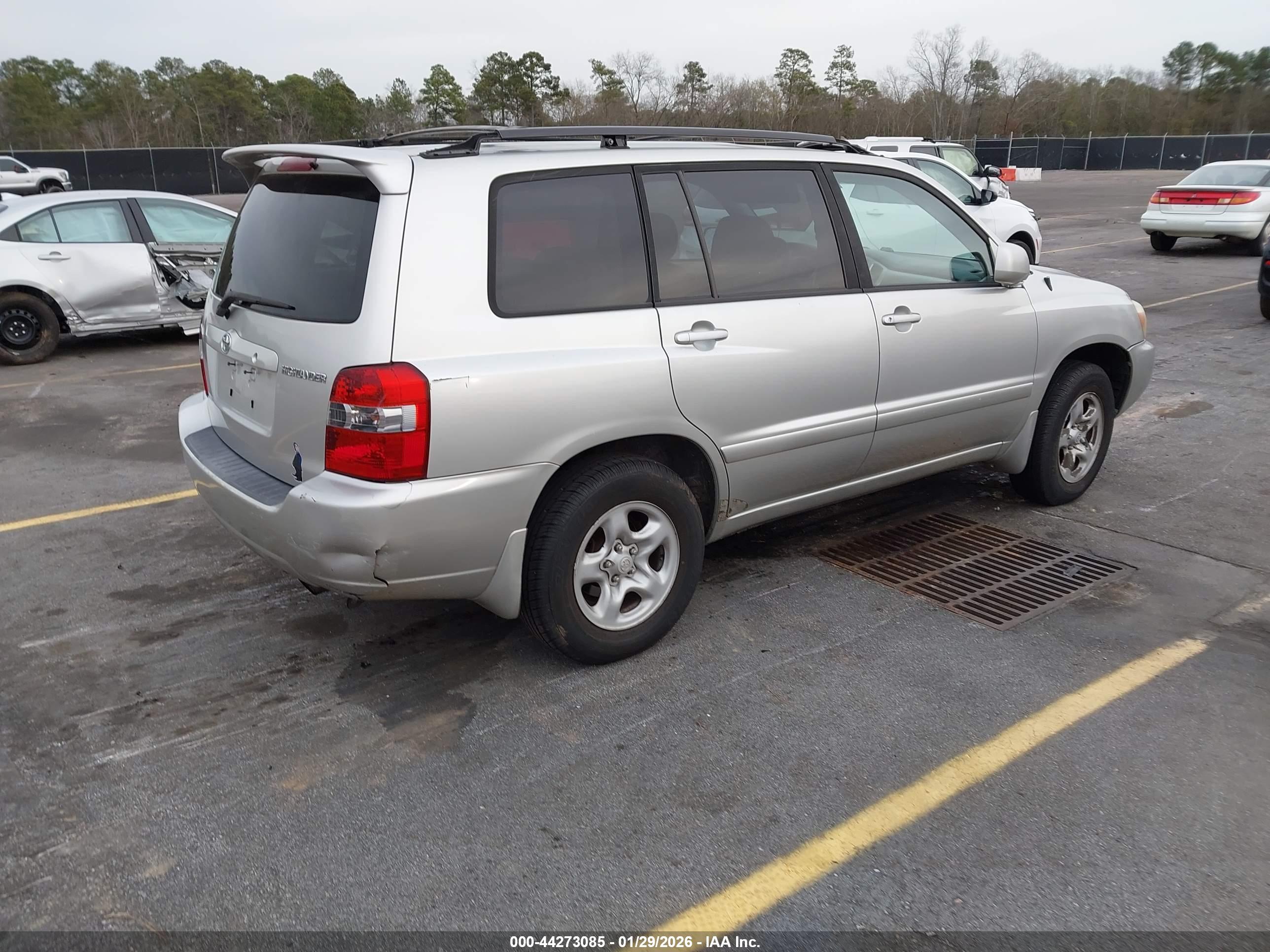 TOYOTA HIGHLANDER image 4