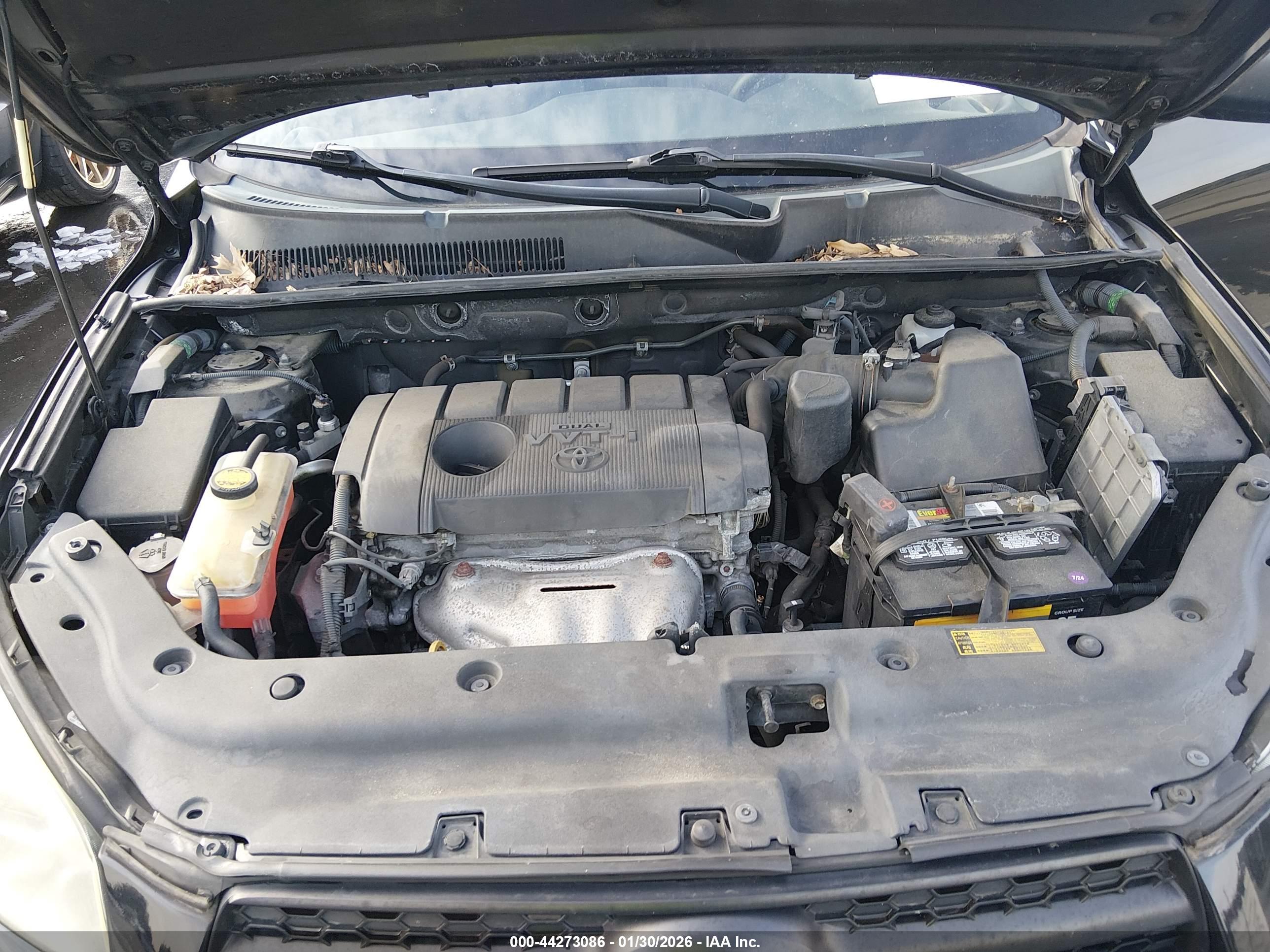 TOYOTA RAV4 image 10