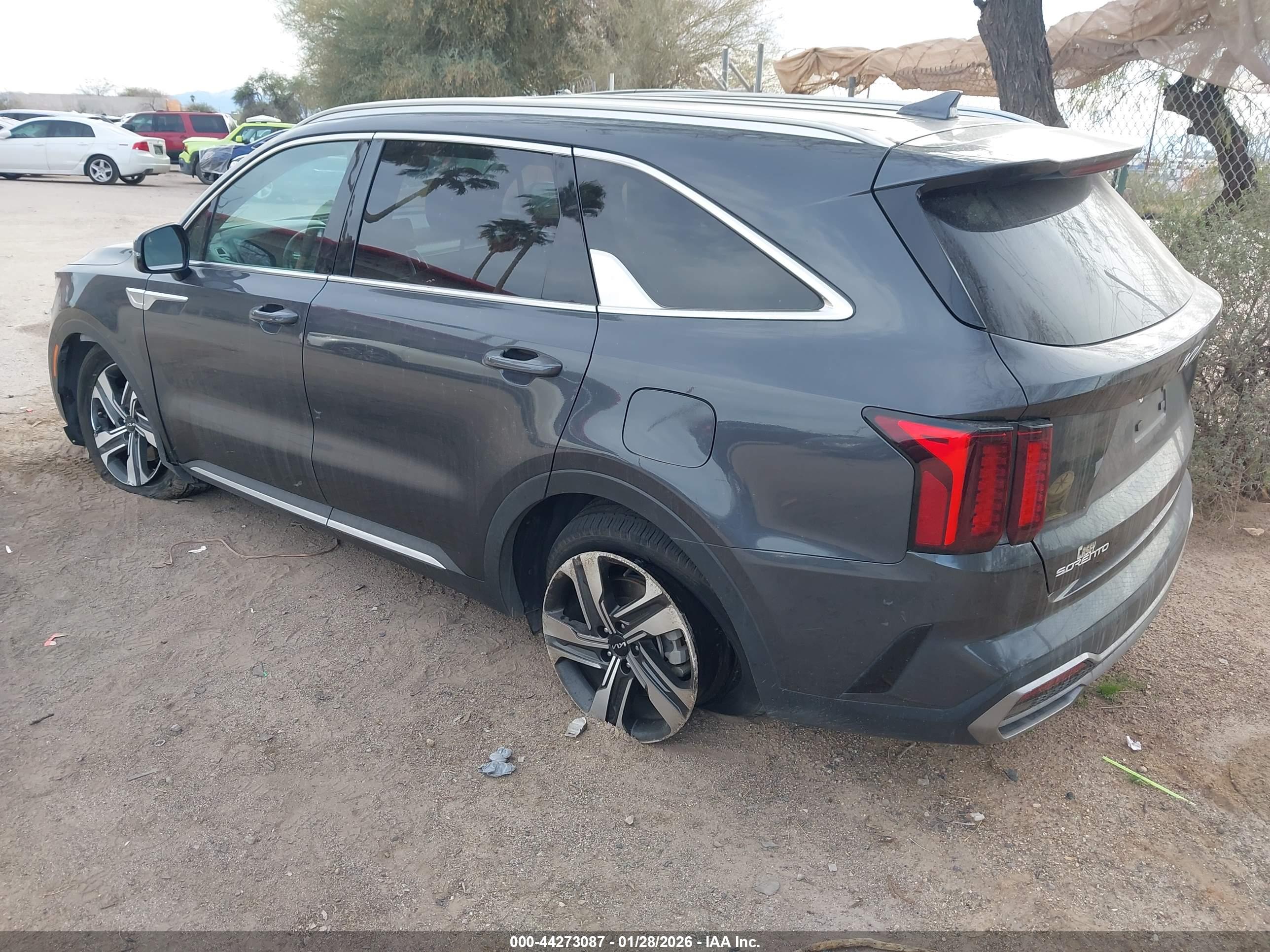 KIA SORENTO image 3