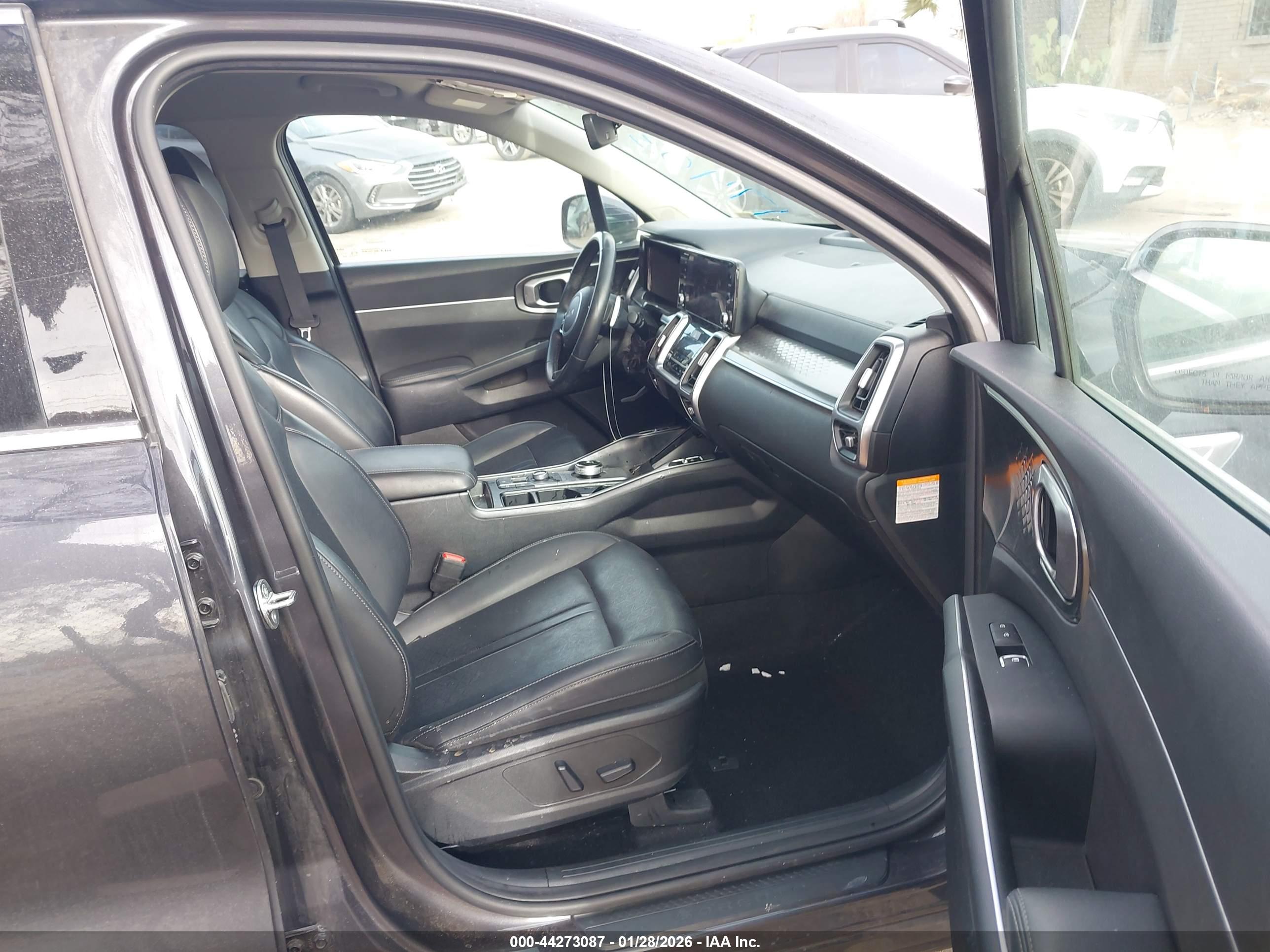 KIA SORENTO image 5