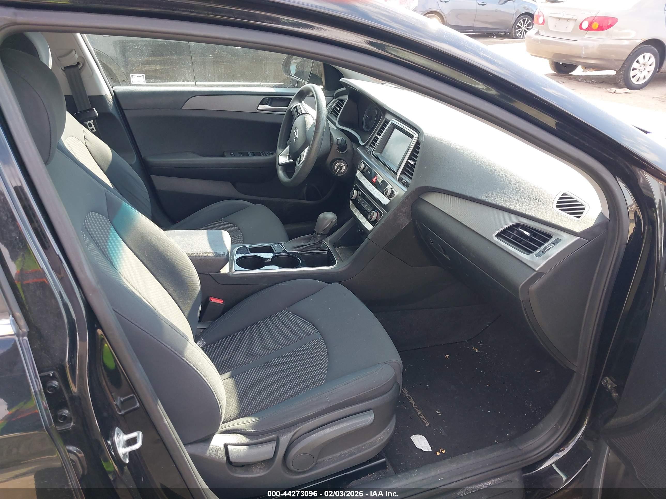 HYUNDAI SONATA image 5
