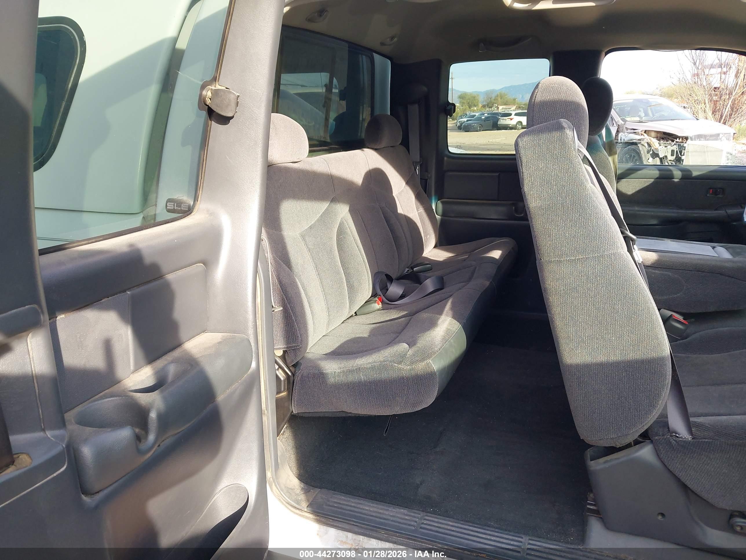 GMC SIERRA image 8