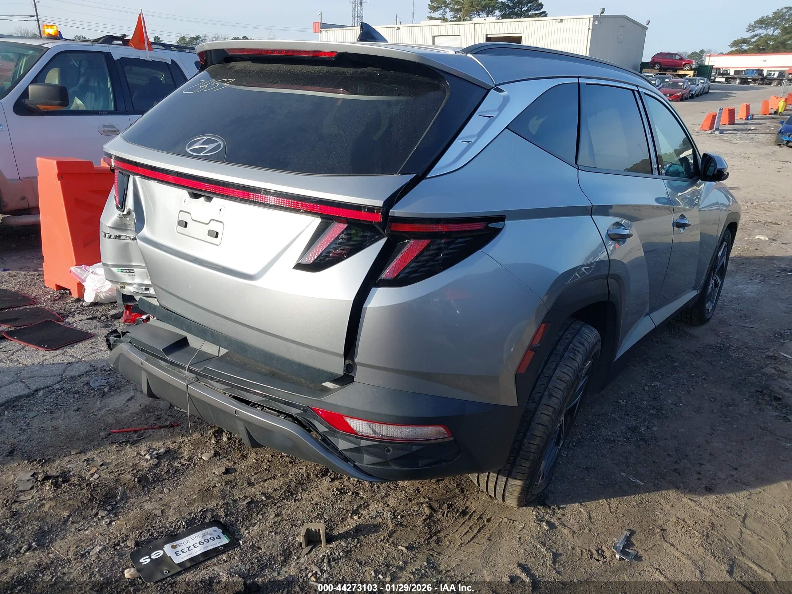 HYUNDAI TUCSON image 4