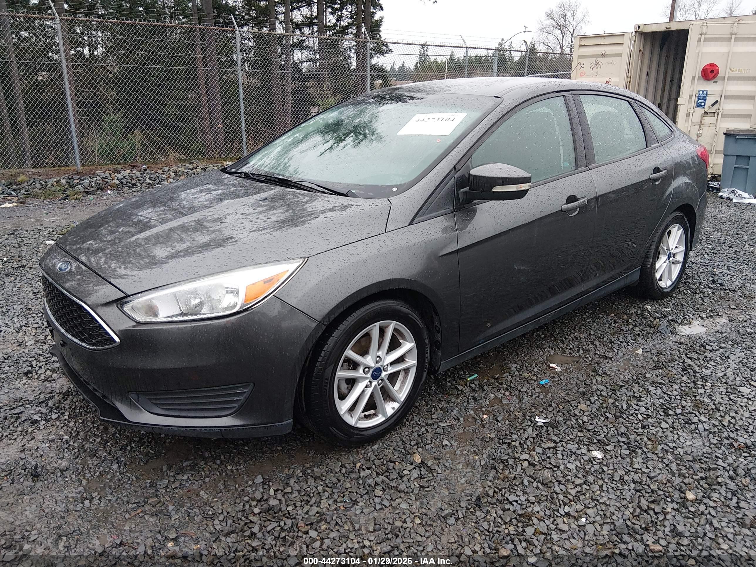 FORD FOCUS image 2