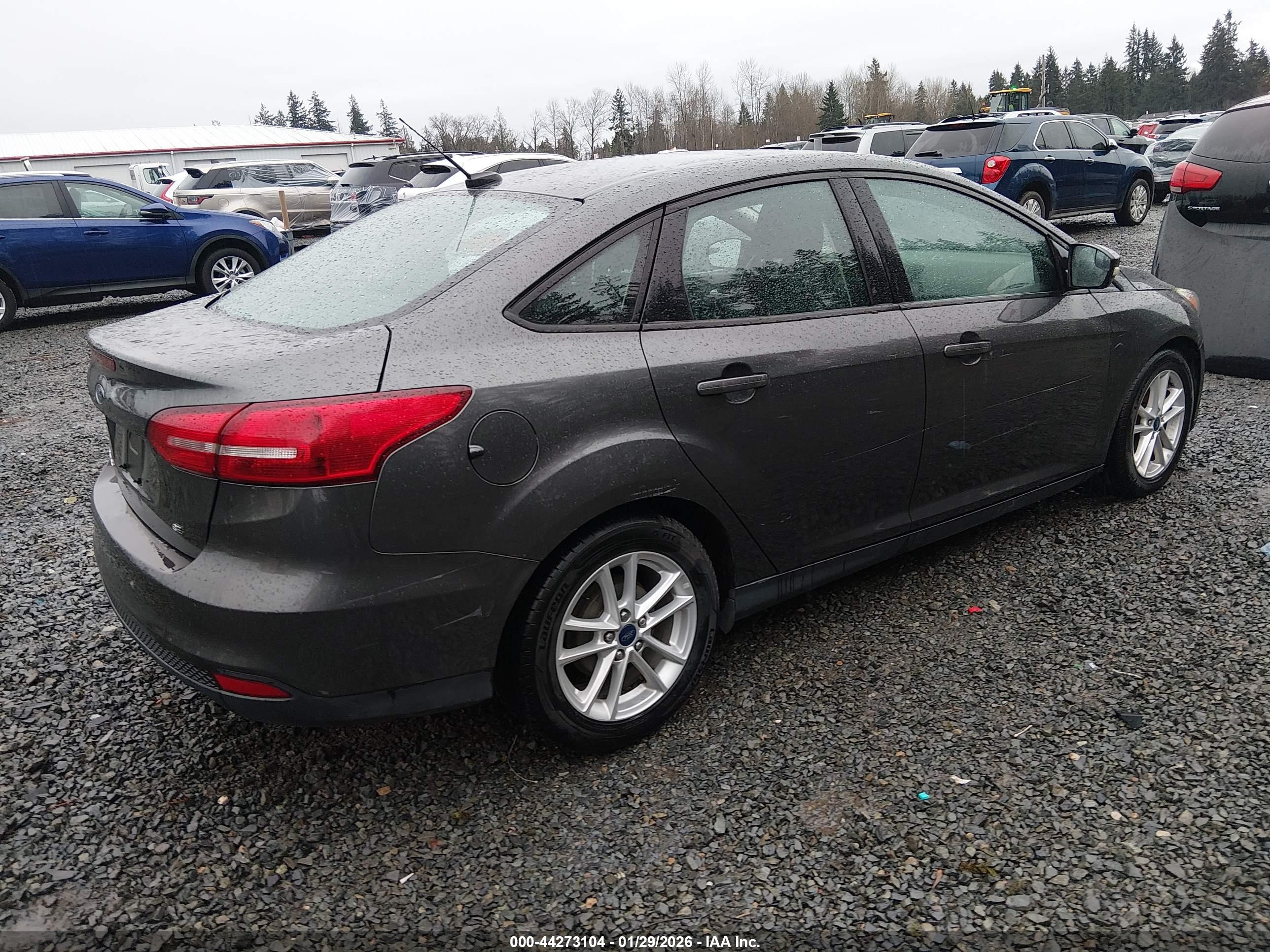 FORD FOCUS image 4