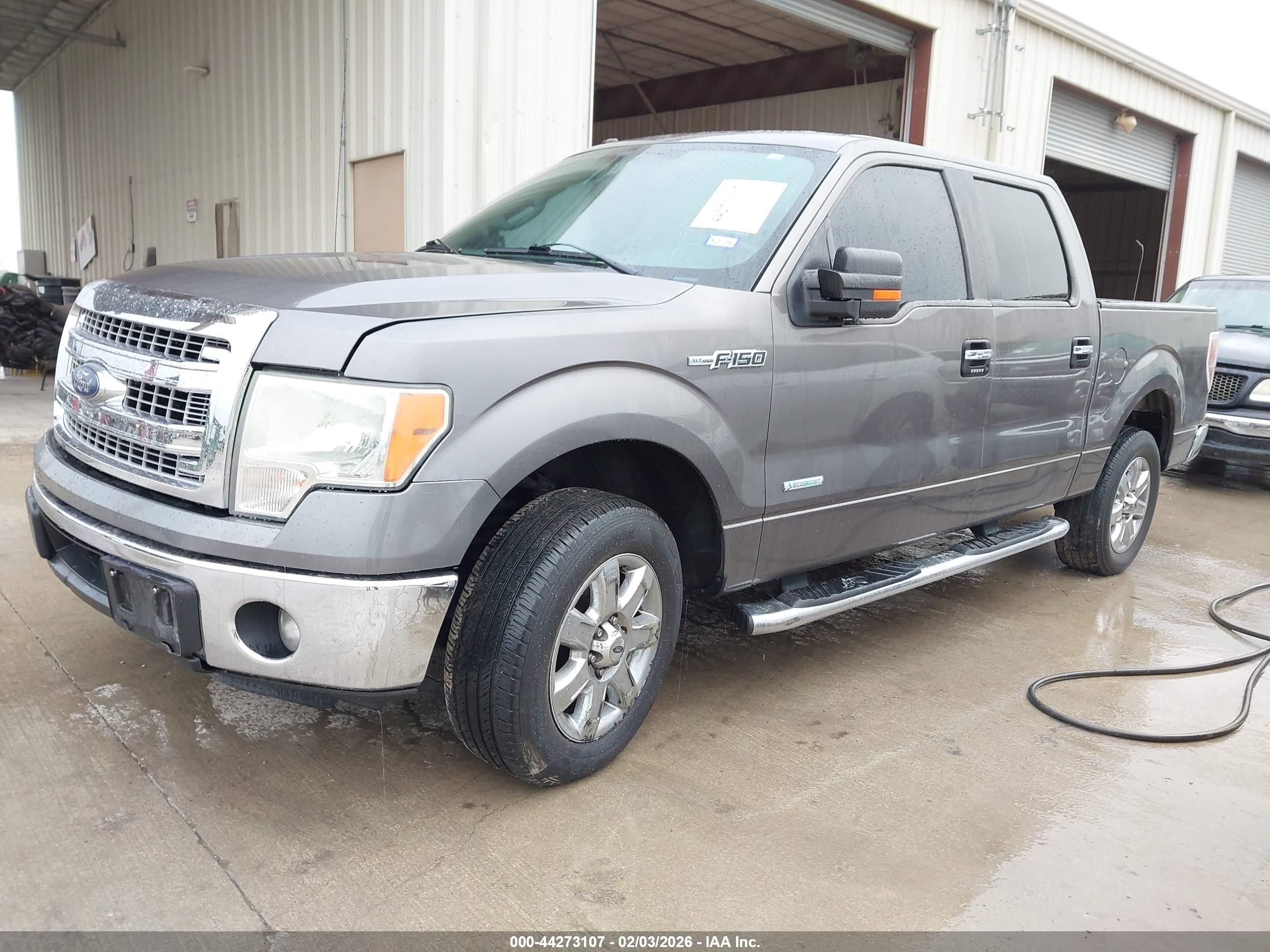 FORD F-150 image 2