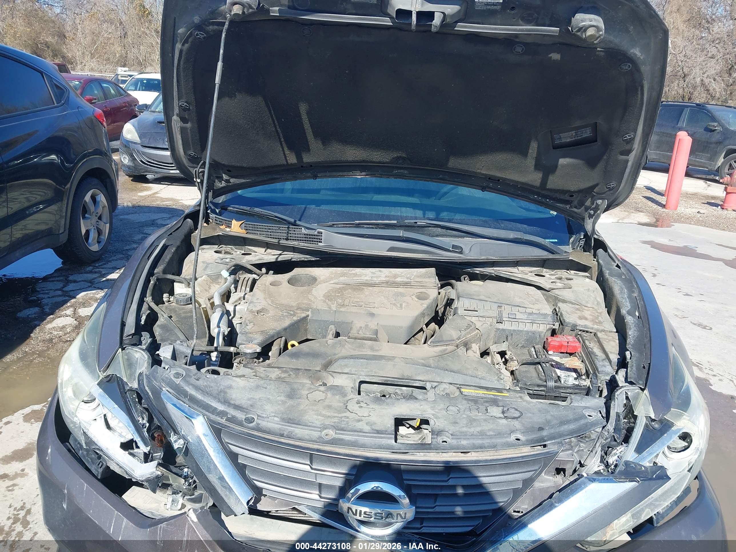 NISSAN ALTIMA image 10