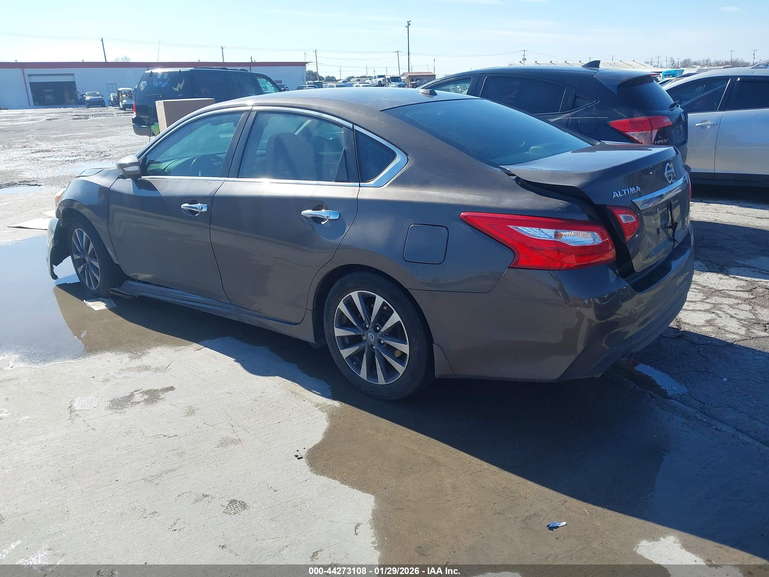 NISSAN ALTIMA image 3
