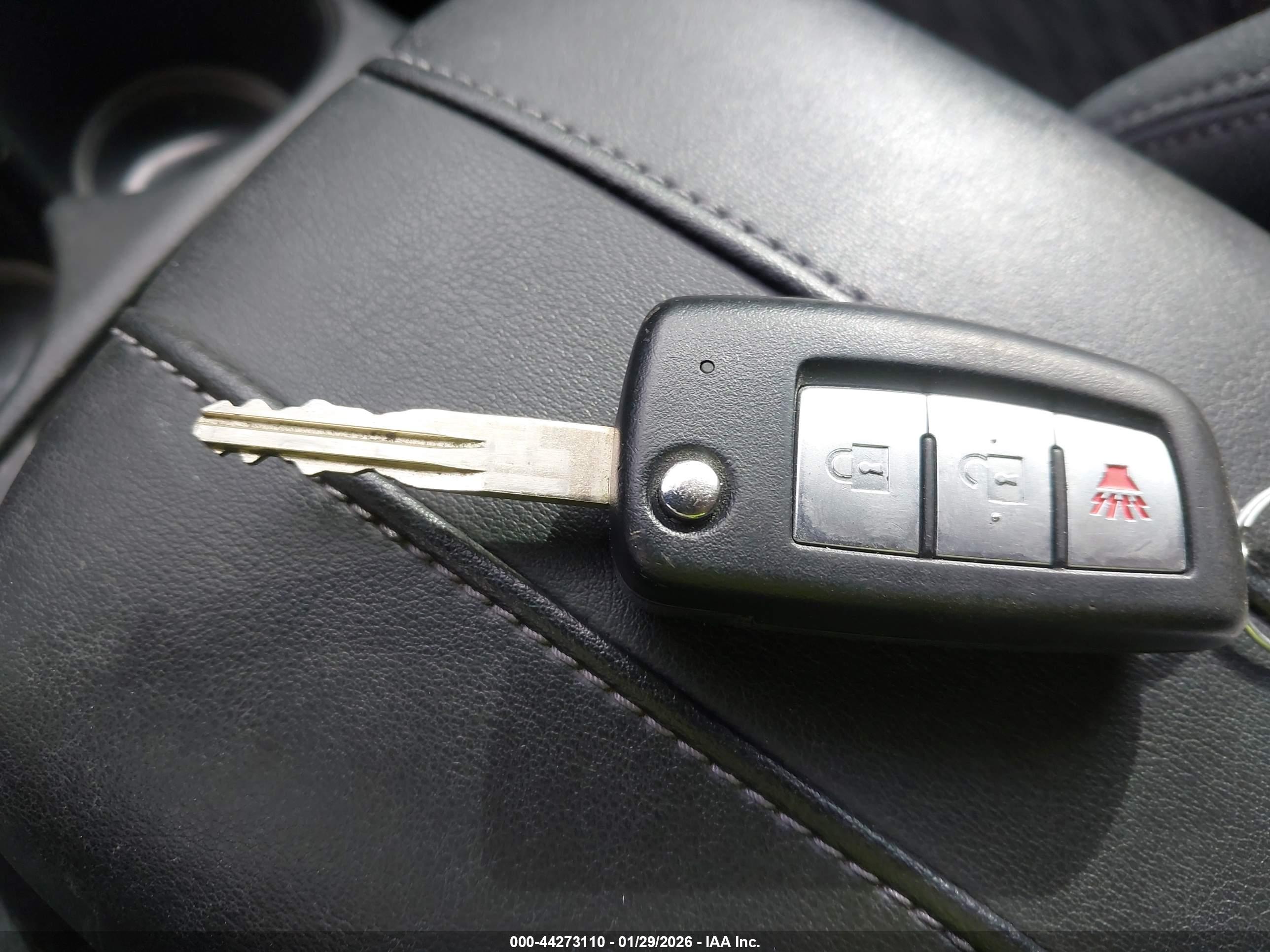 NISSAN ROGUE image 11